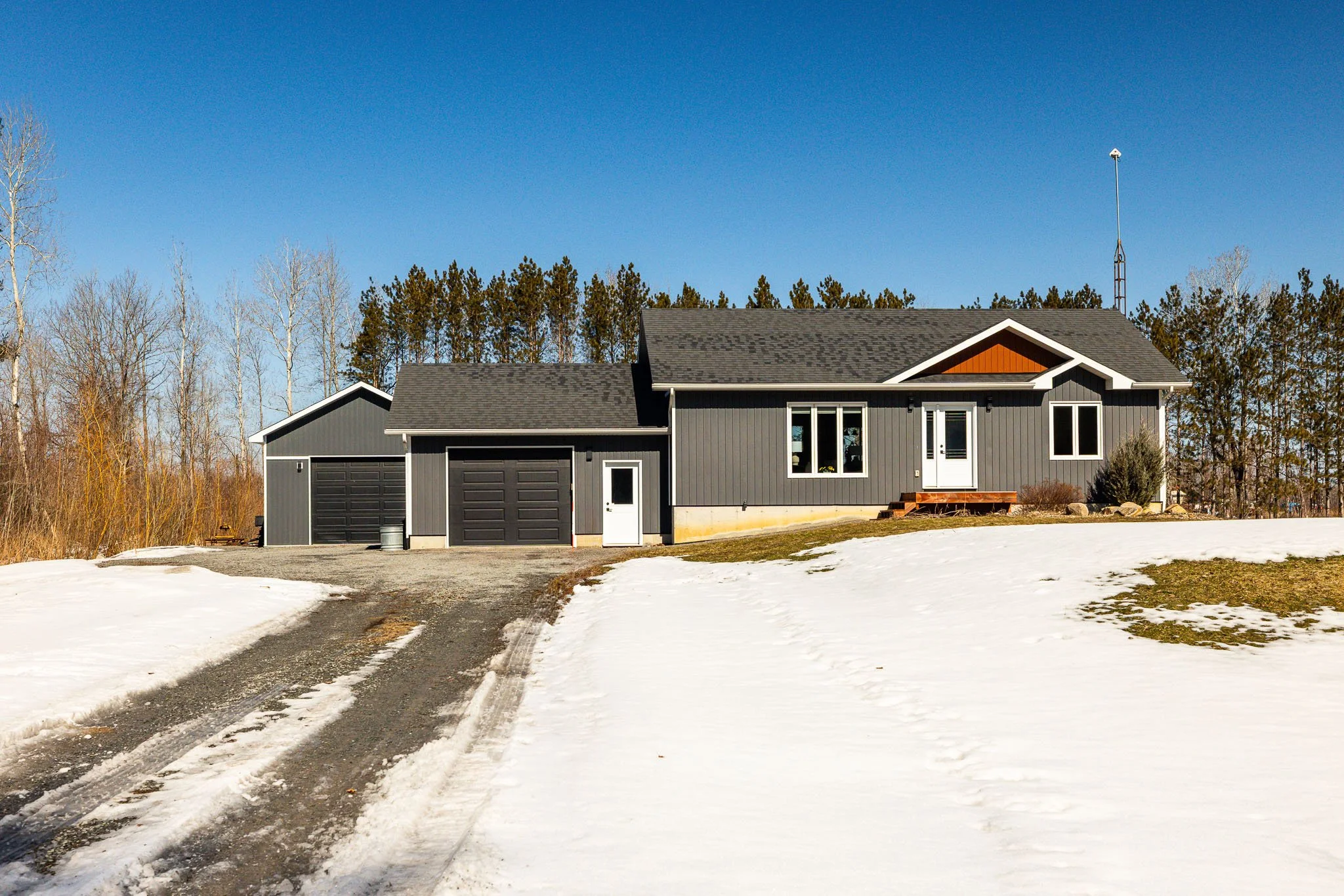 10625 Loughlin_001.jpg