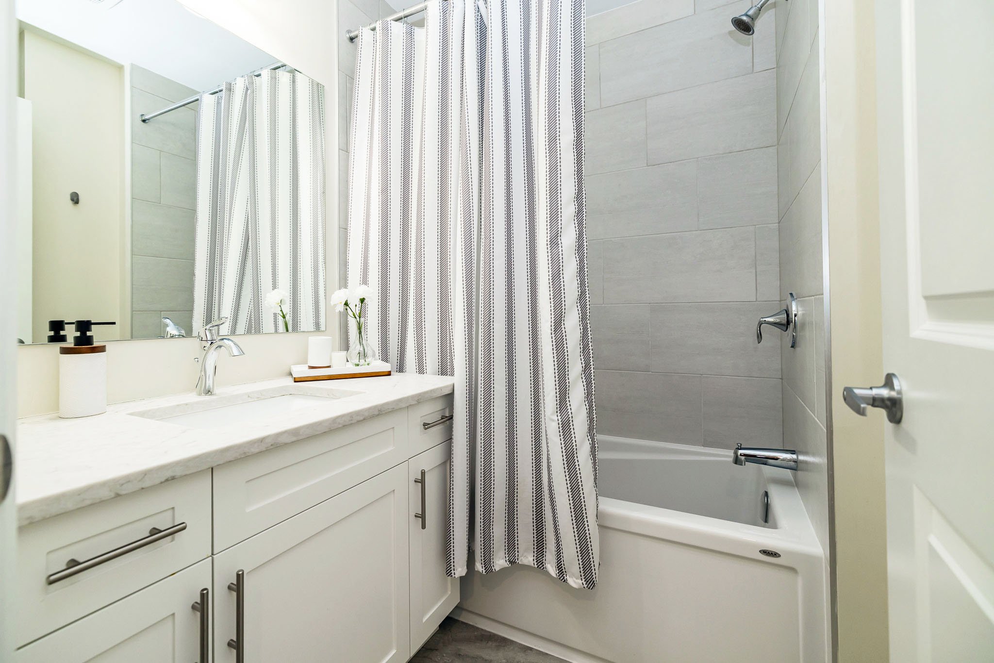 211 Purchase__046.jpg