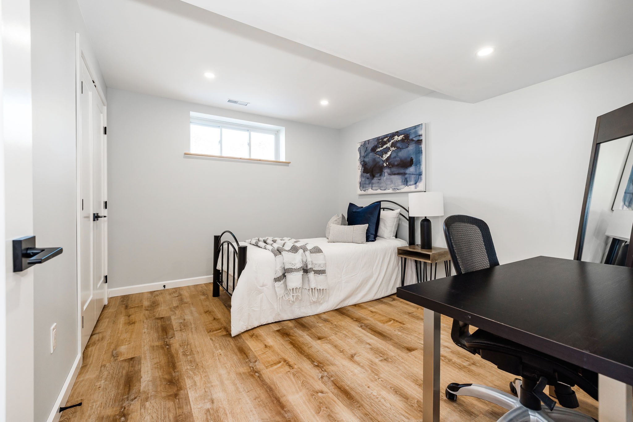 10625 Loughlin_046.jpg