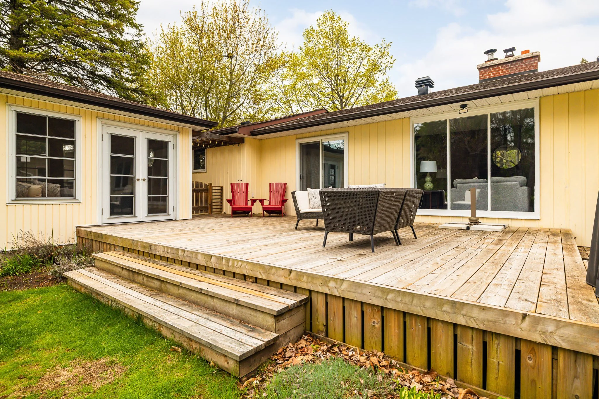 1303 Fairway_ext_022.jpg