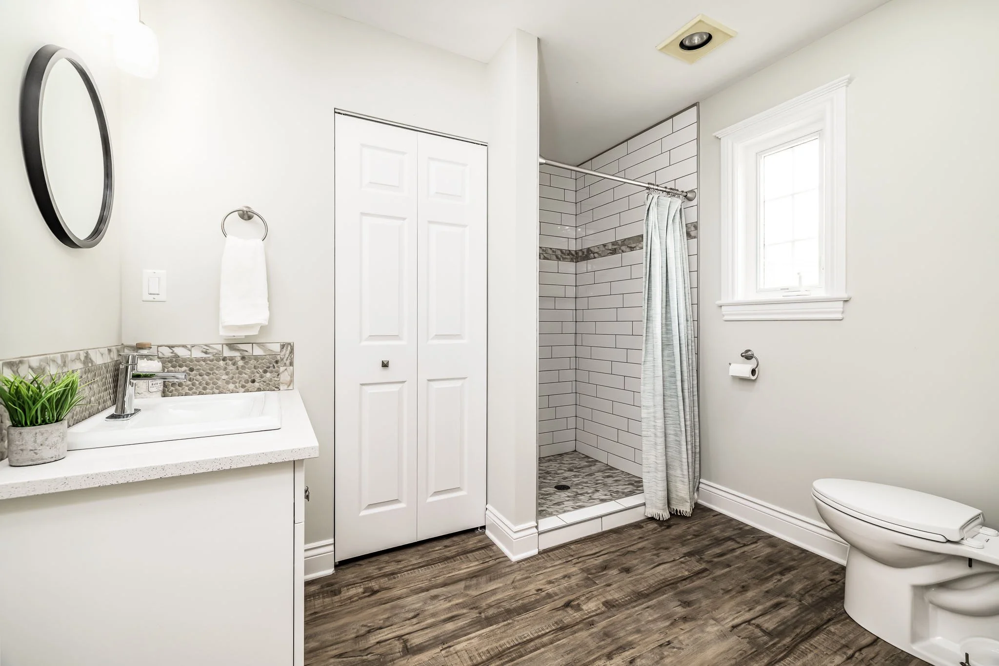 318 Main St W_050.jpg