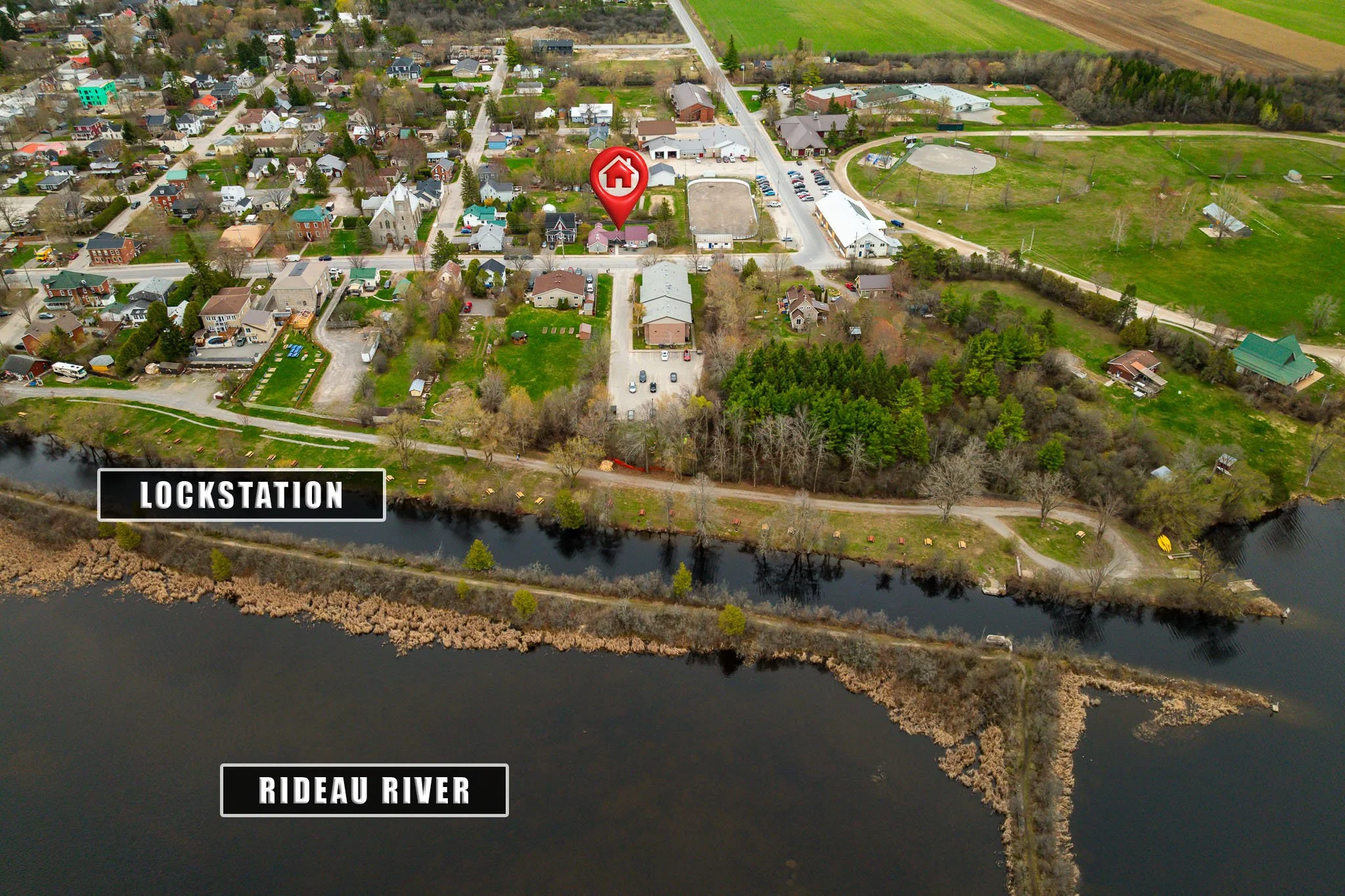 318 Main St W_003.jpg