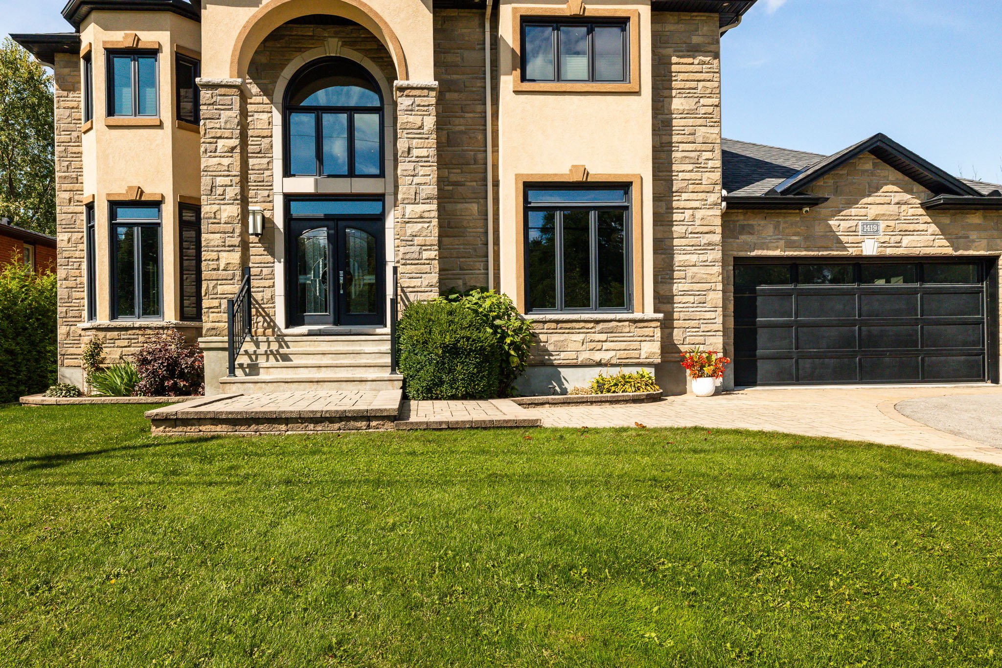 1419 Balmoral DR_0004.jpg