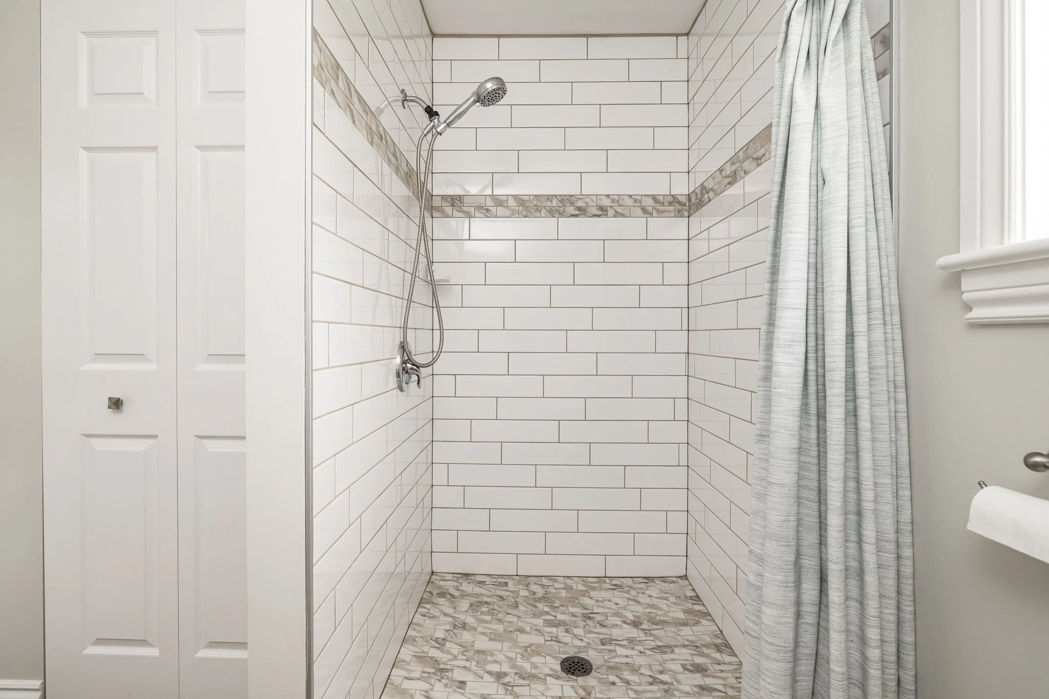 318 Main St W_053.jpg