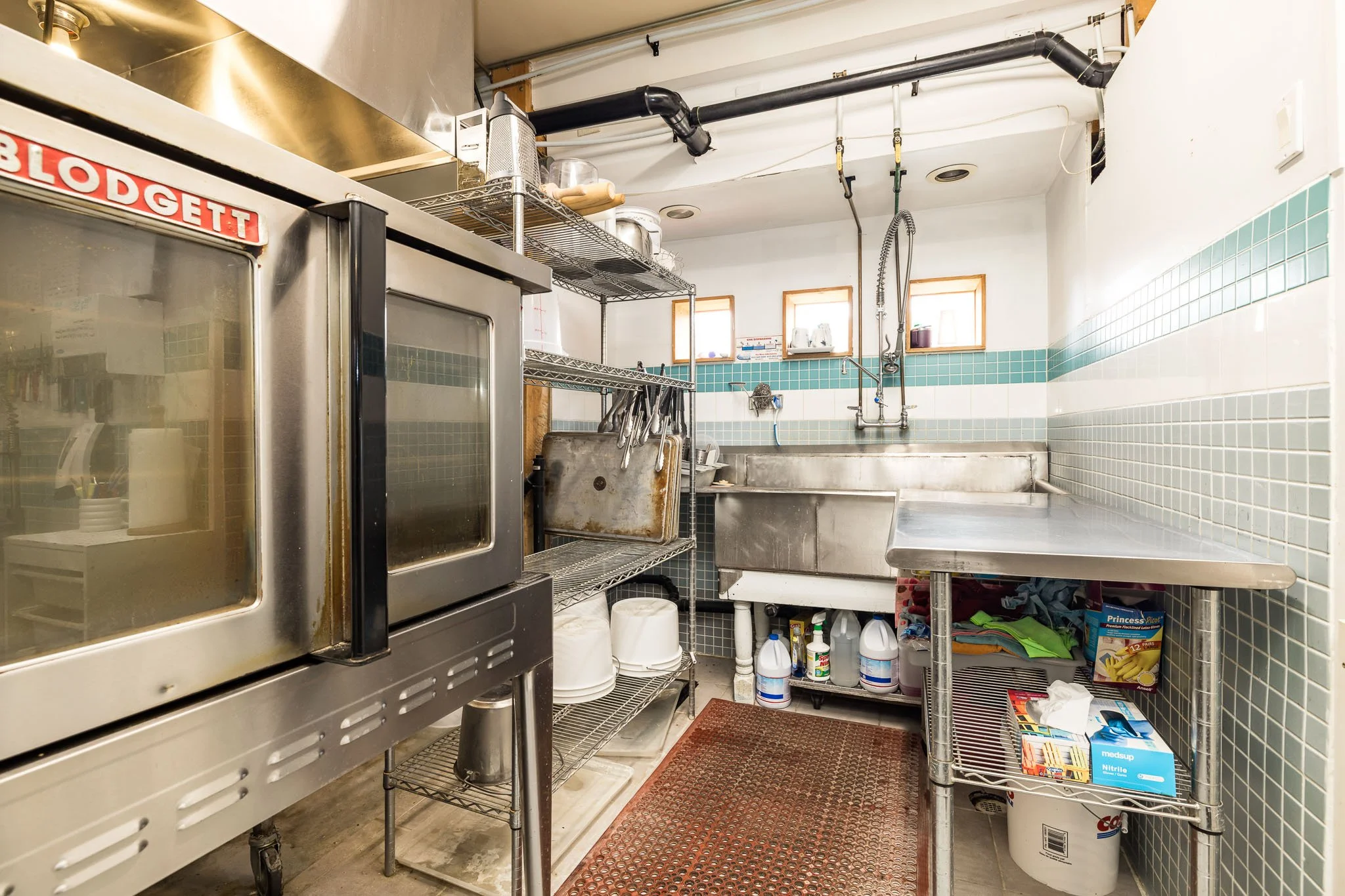 318 Main St W_029.jpg