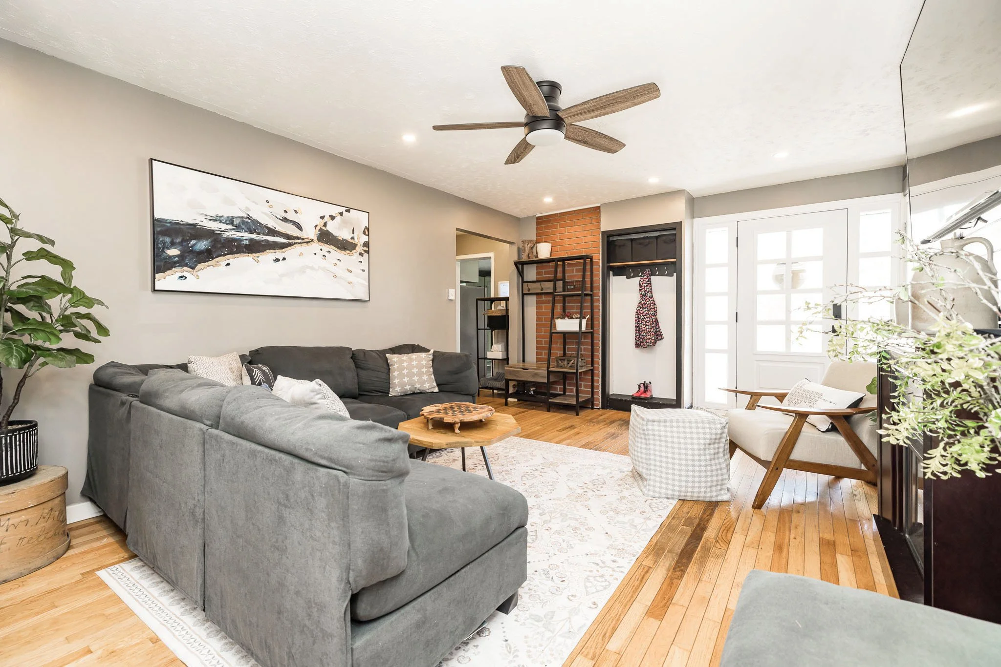 308 St George St_023.jpg