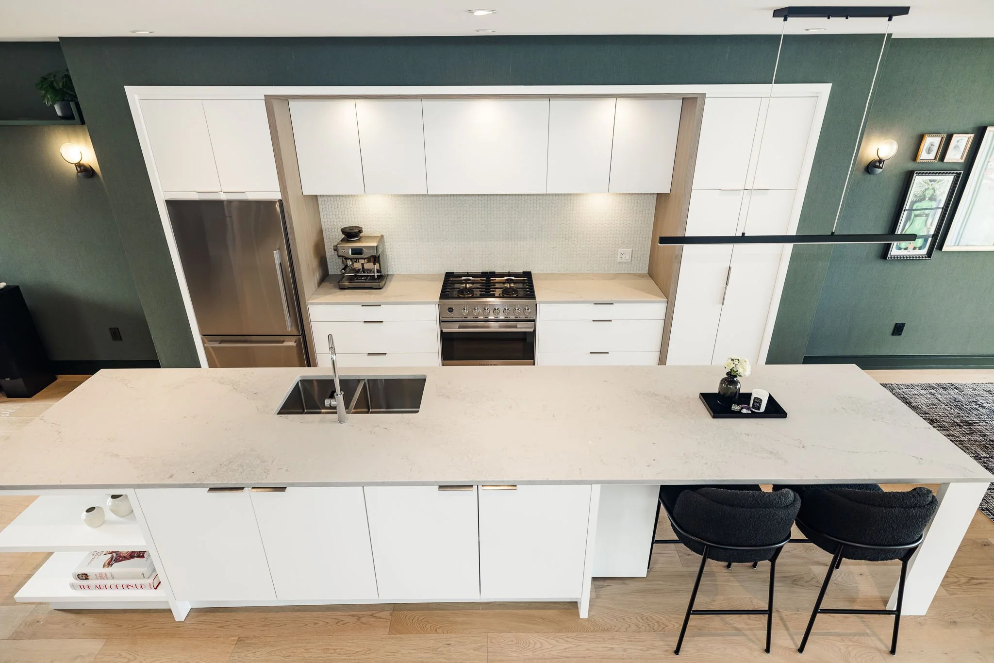 330 Kenwood_029.jpg
