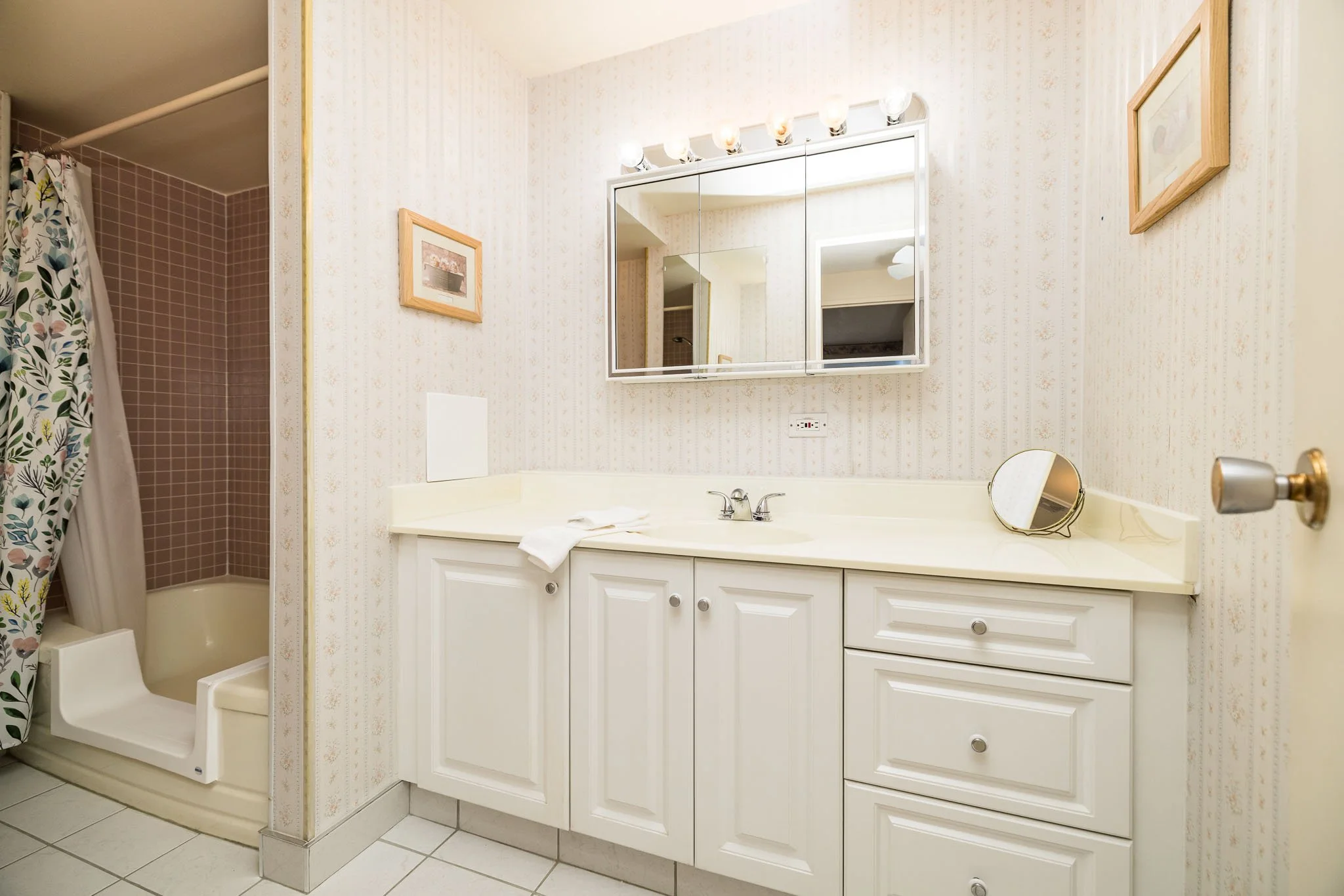 1356 Meadowlands 701_031.jpg