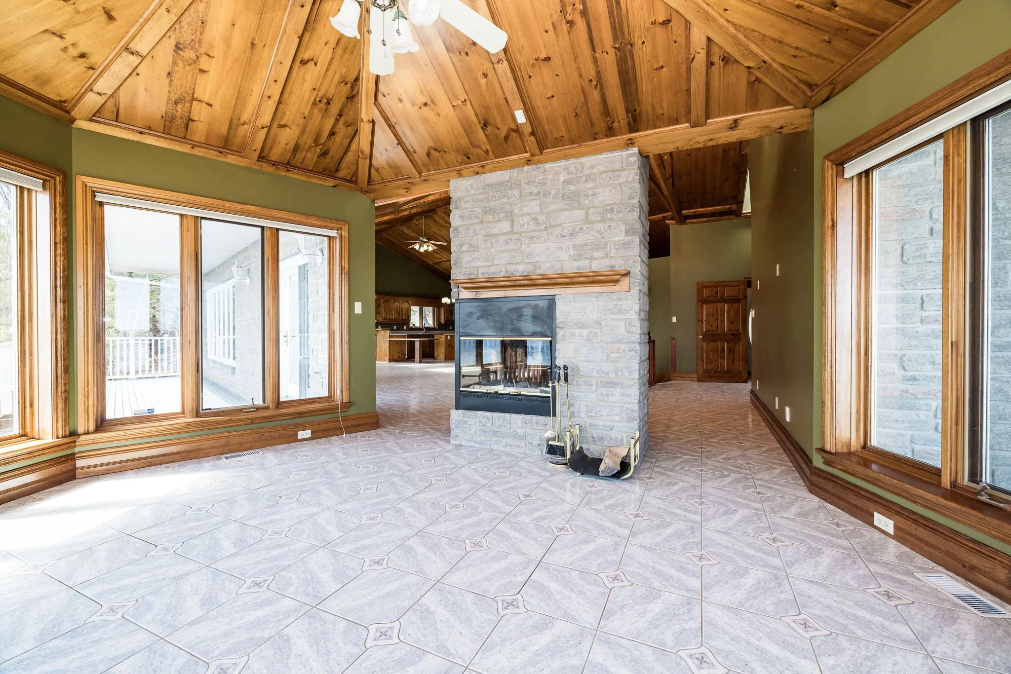 605 Big Rideau_024.jpg