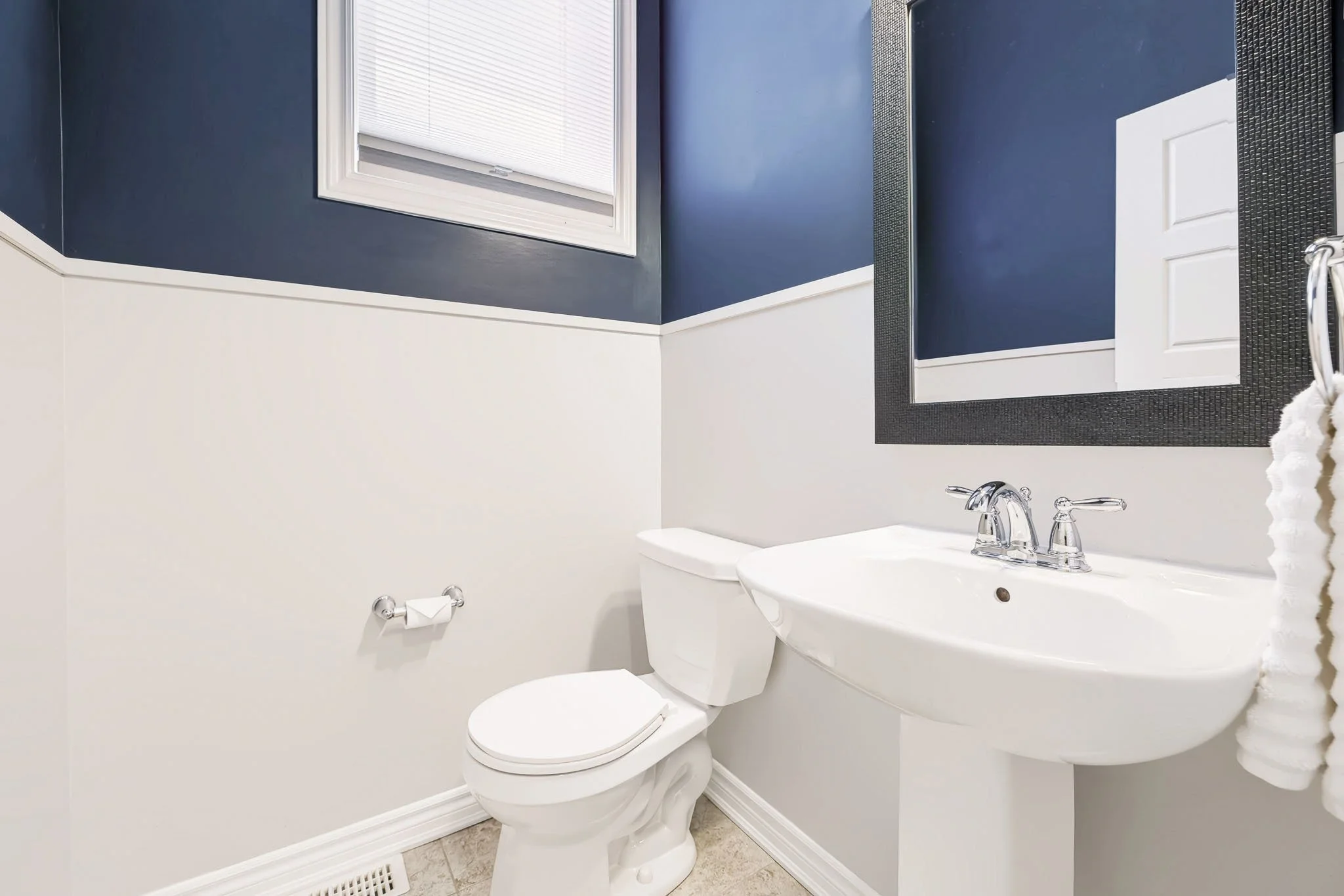 106 Santolina_0019.jpg