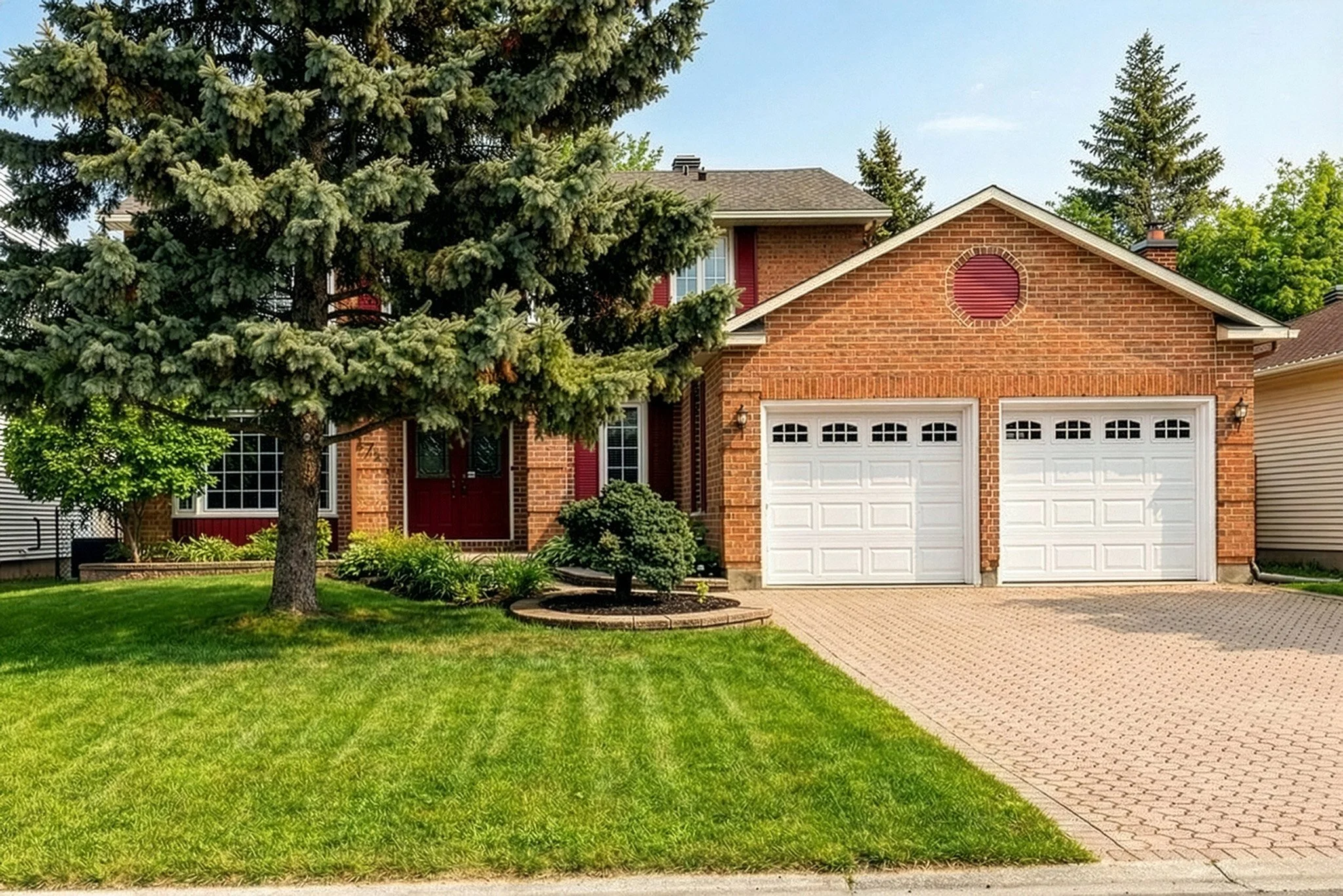 375 River Ridge_002 summer.jpg