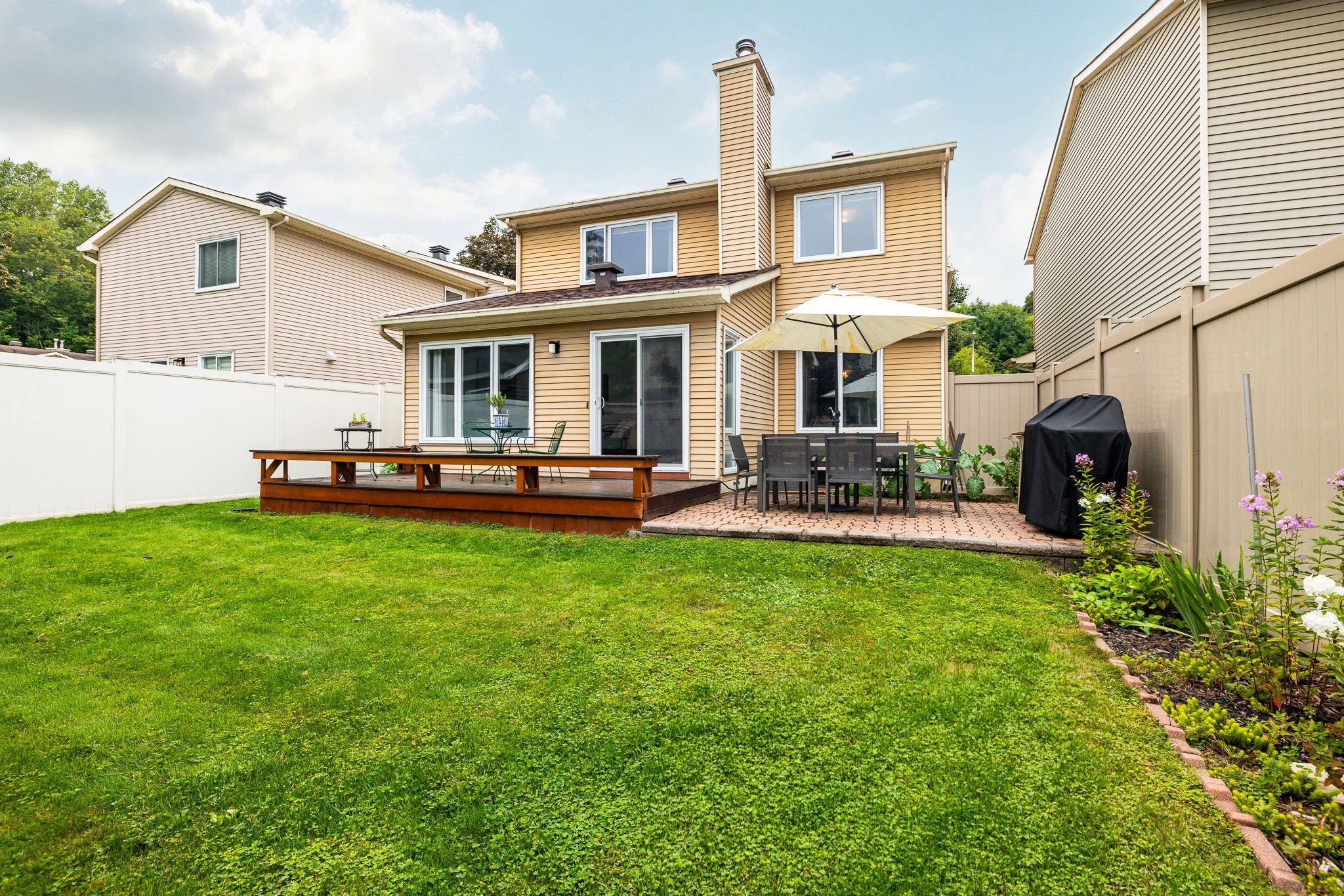6068 Ridgelea_0059.jpg