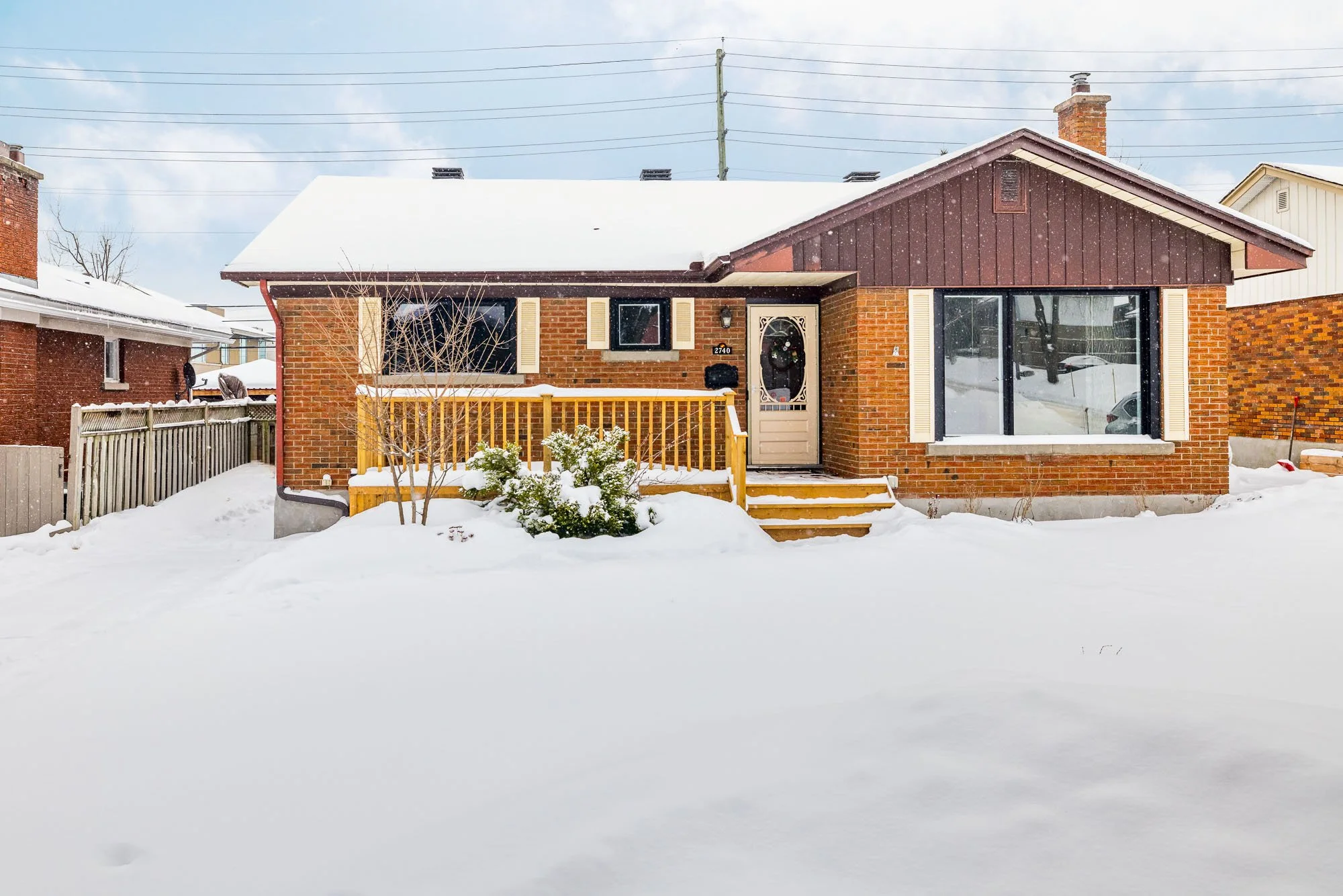 2740 Moncton_001.jpg