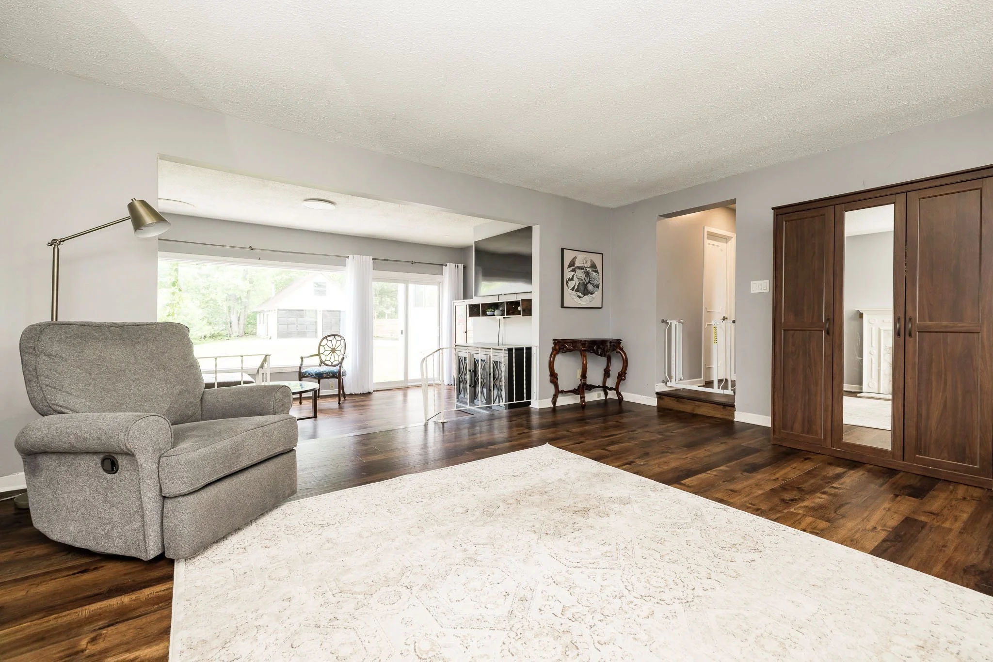 75 Wilson St W_009.jpg