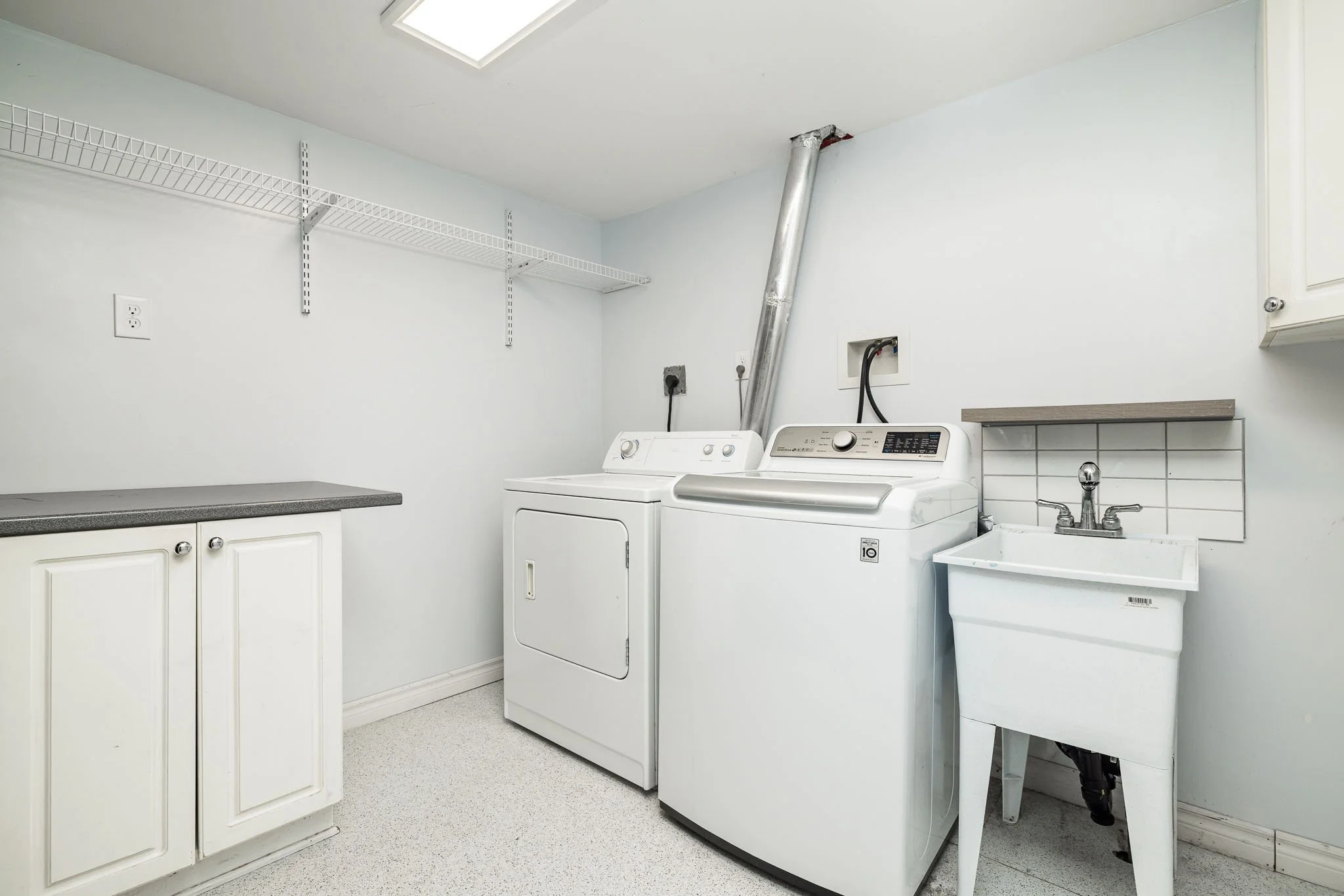 338 Woodfield_030.jpg