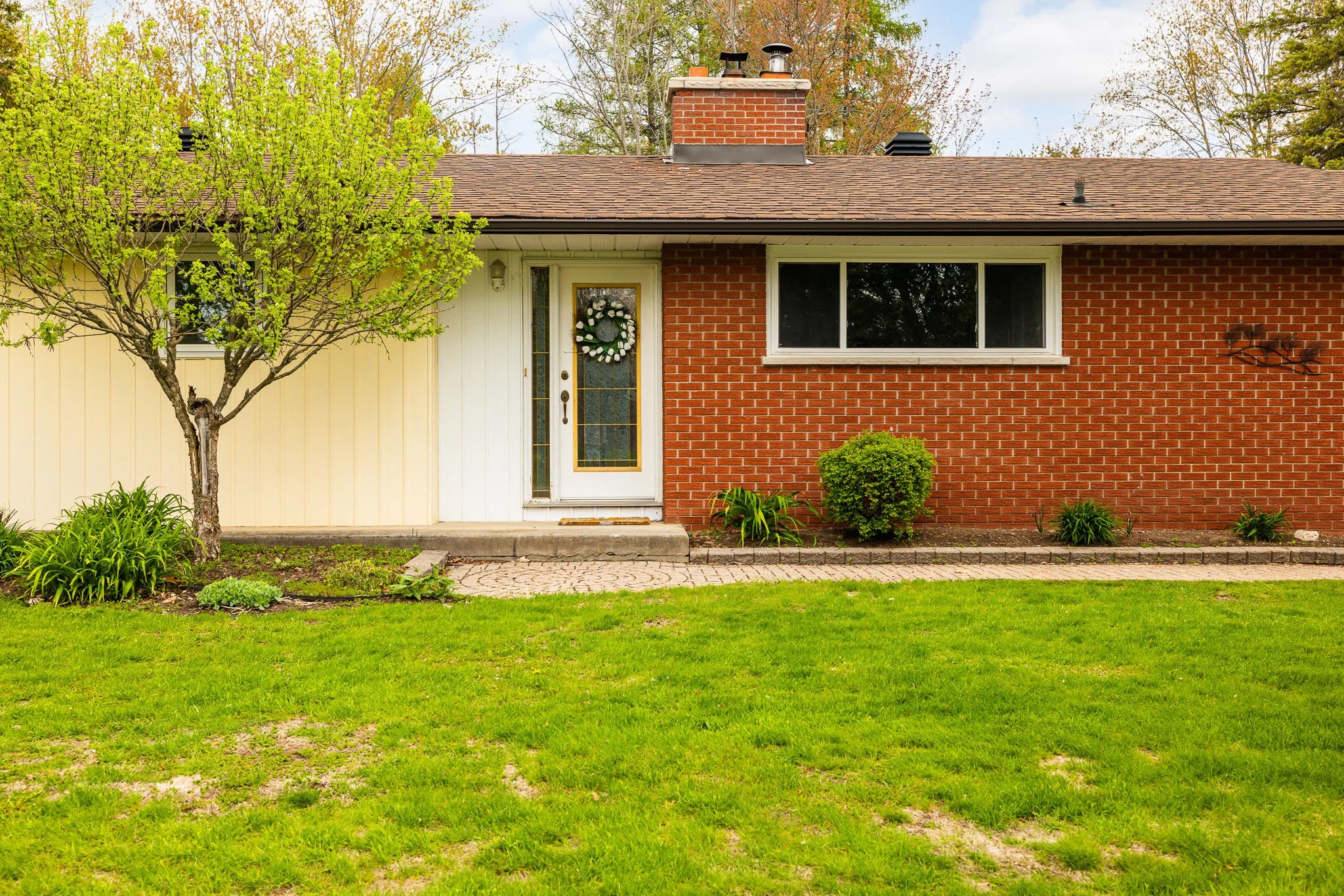 1303 Fairway_ext_012.jpg