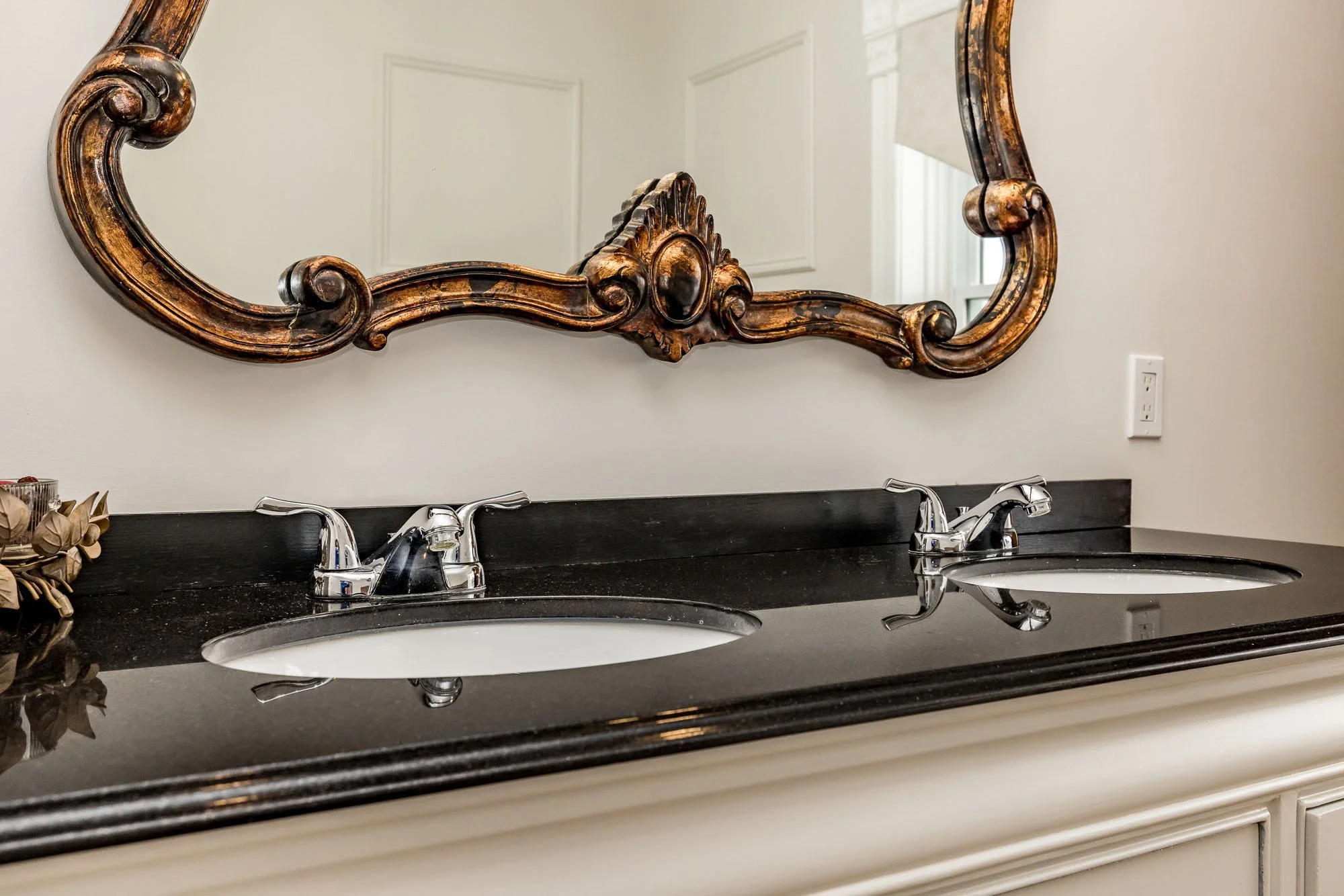 294 Dumbrille__062.jpg