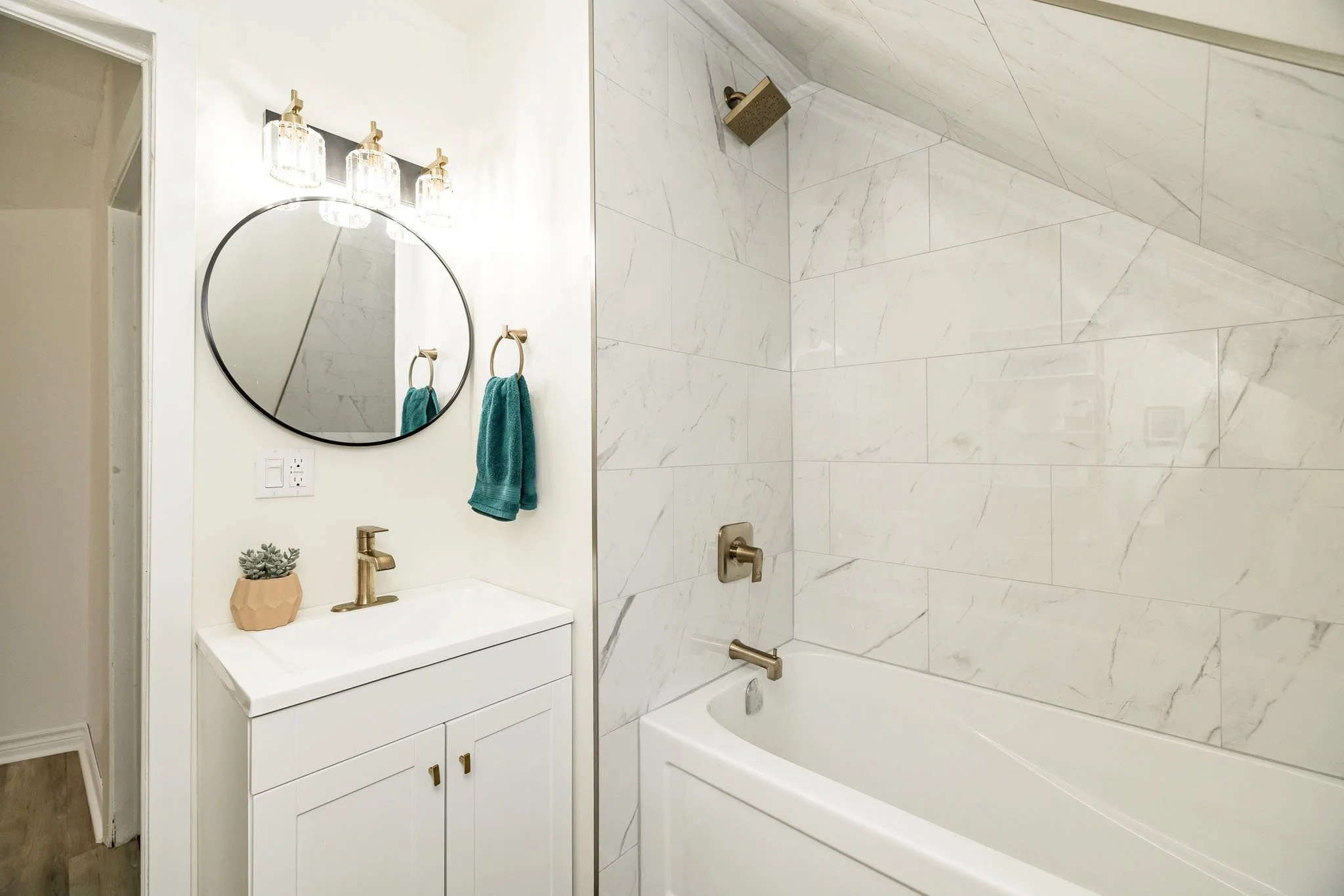 308 St George St_040.jpg