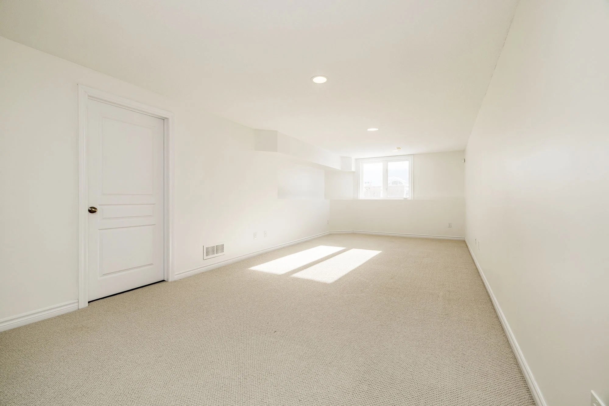 344 Kingbrook_044.jpg