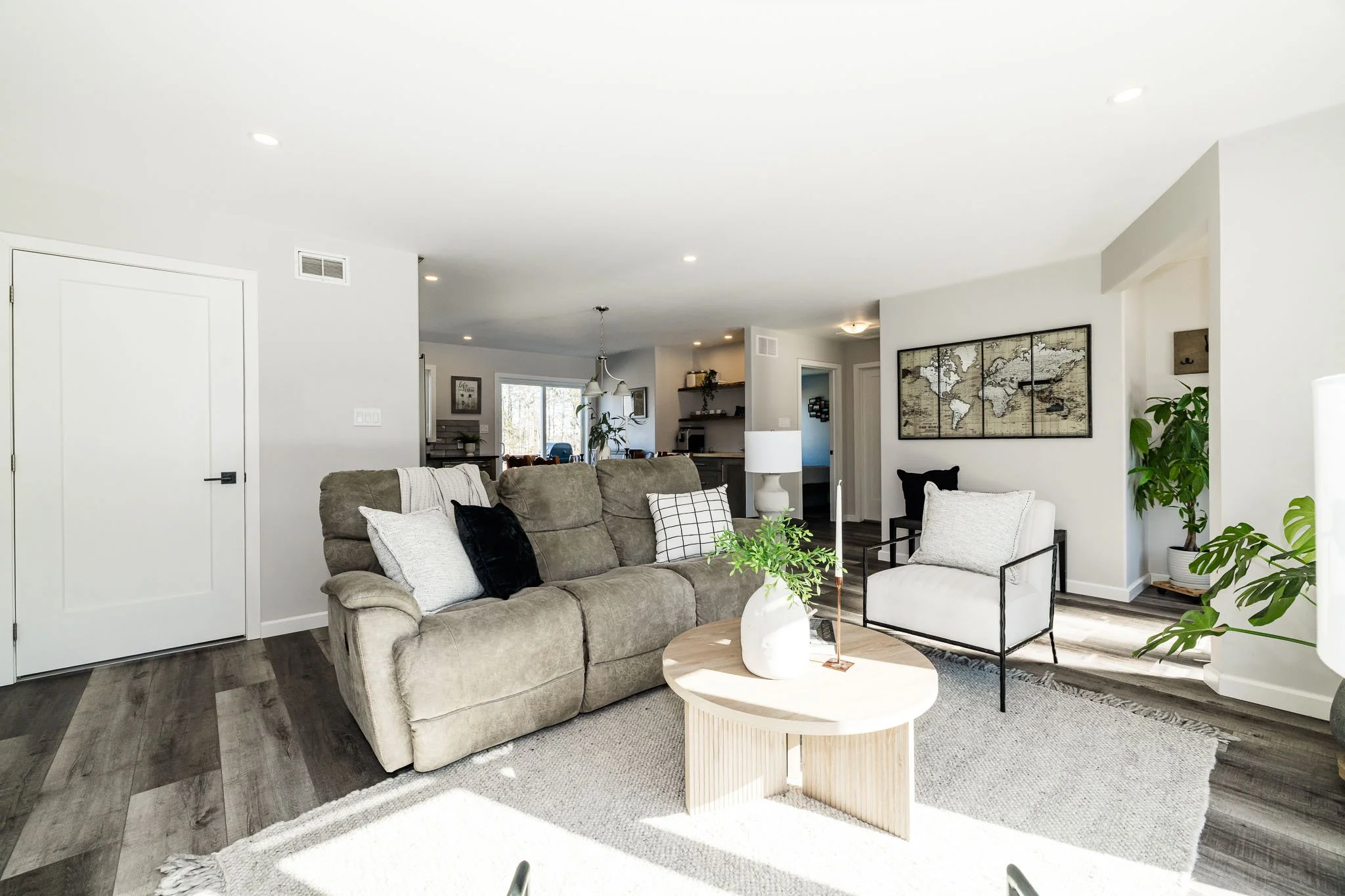 10625 Loughlin_019.jpg