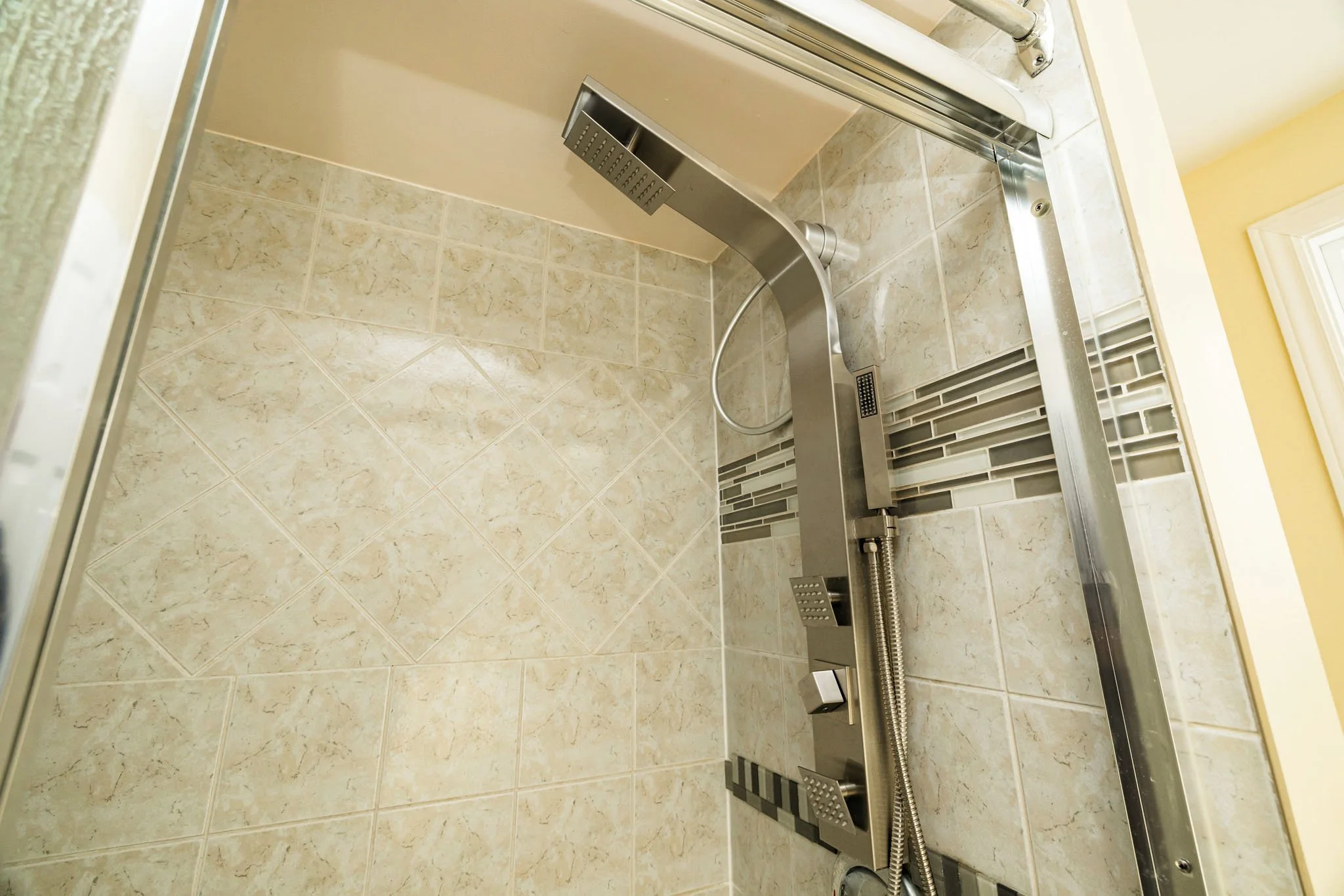 6096 Meadowhill_046.jpg