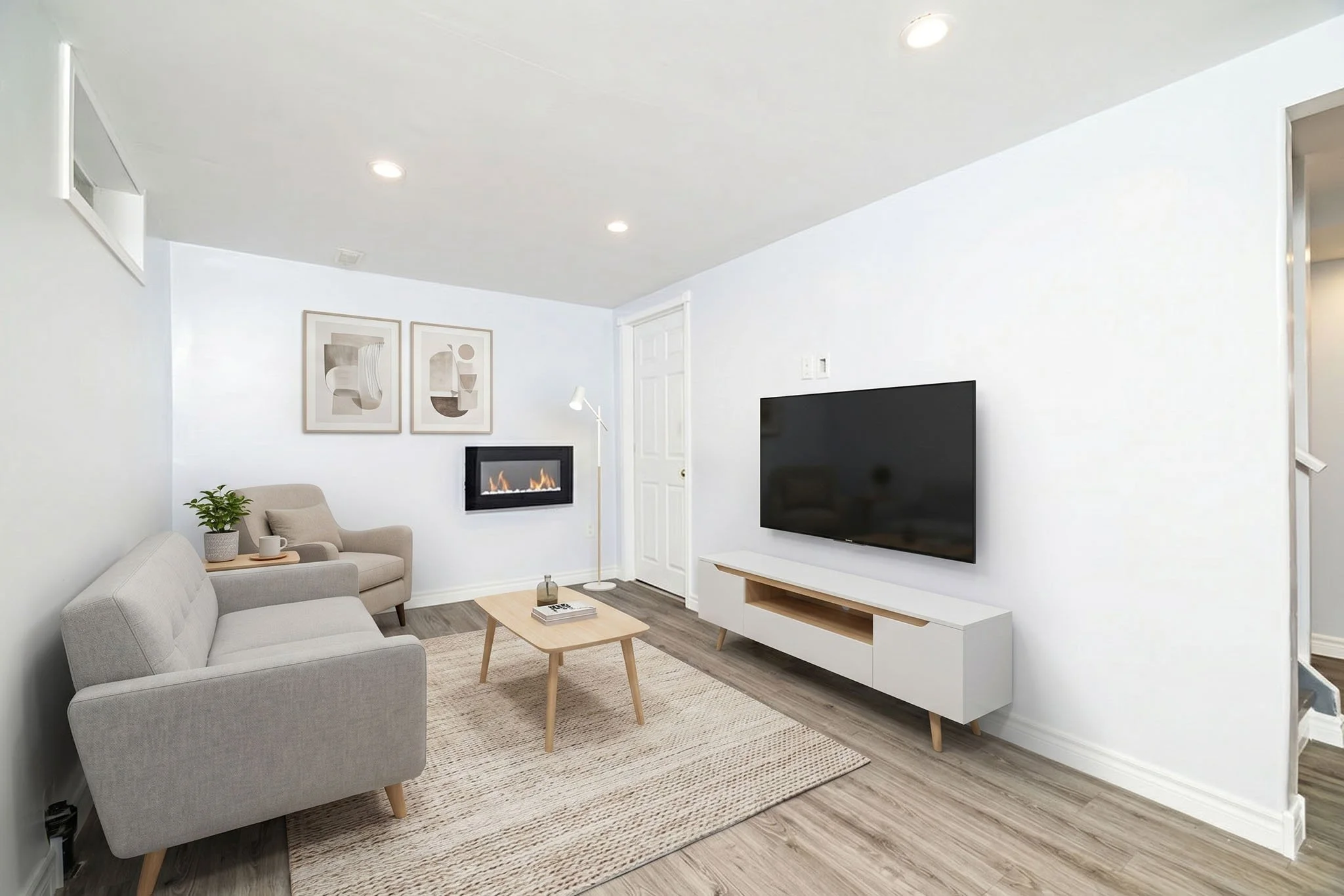 338 Woodfield_026staged.jpg