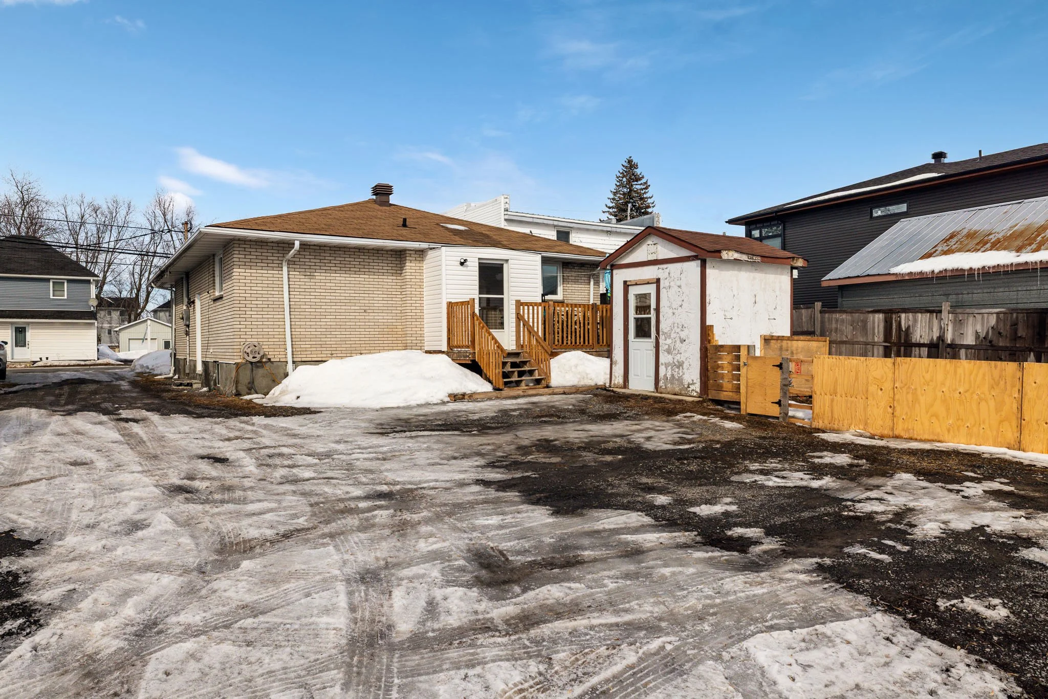 1052 Notre Dame_039.jpg