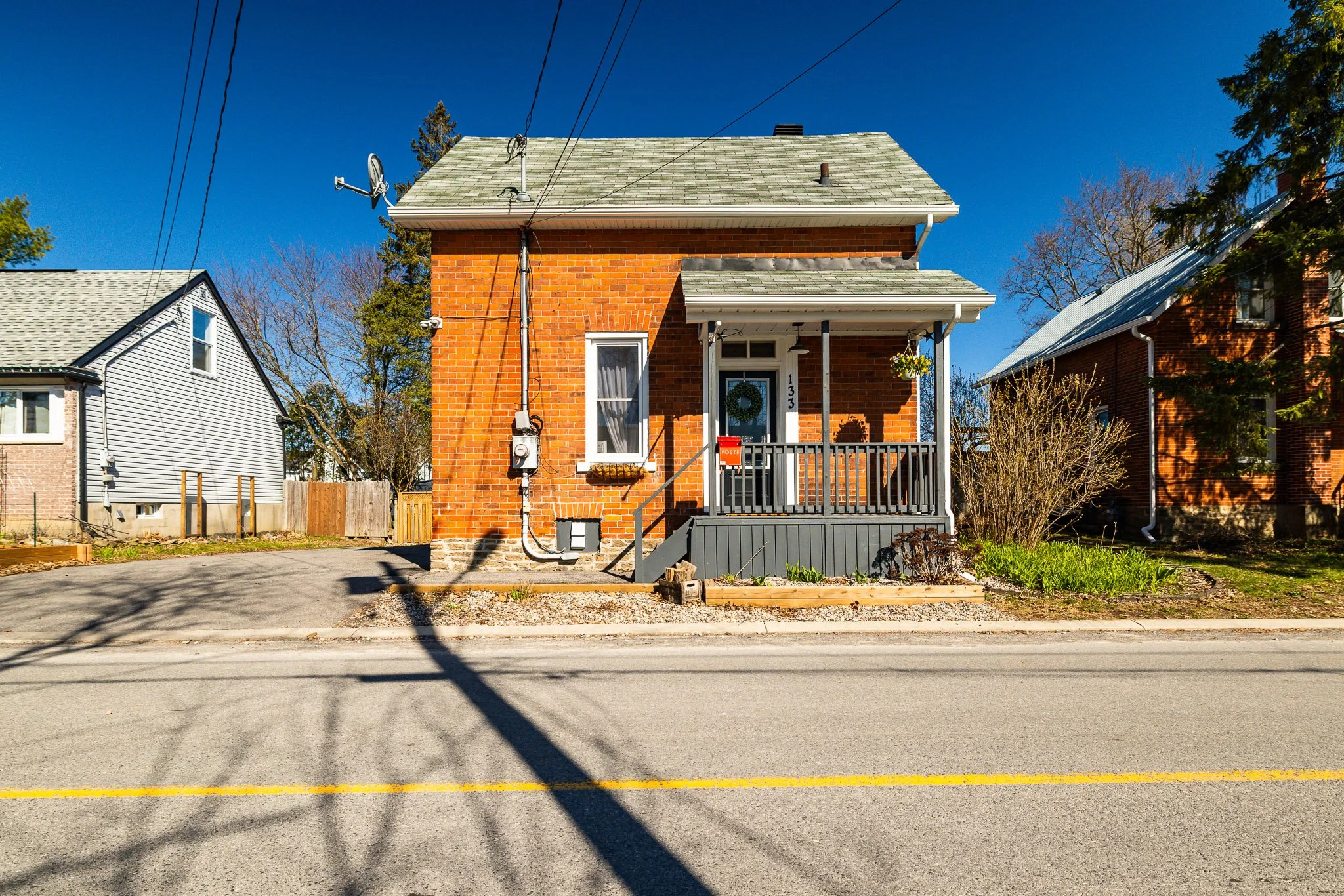 133 Nelson_ExtUp_002.jpg