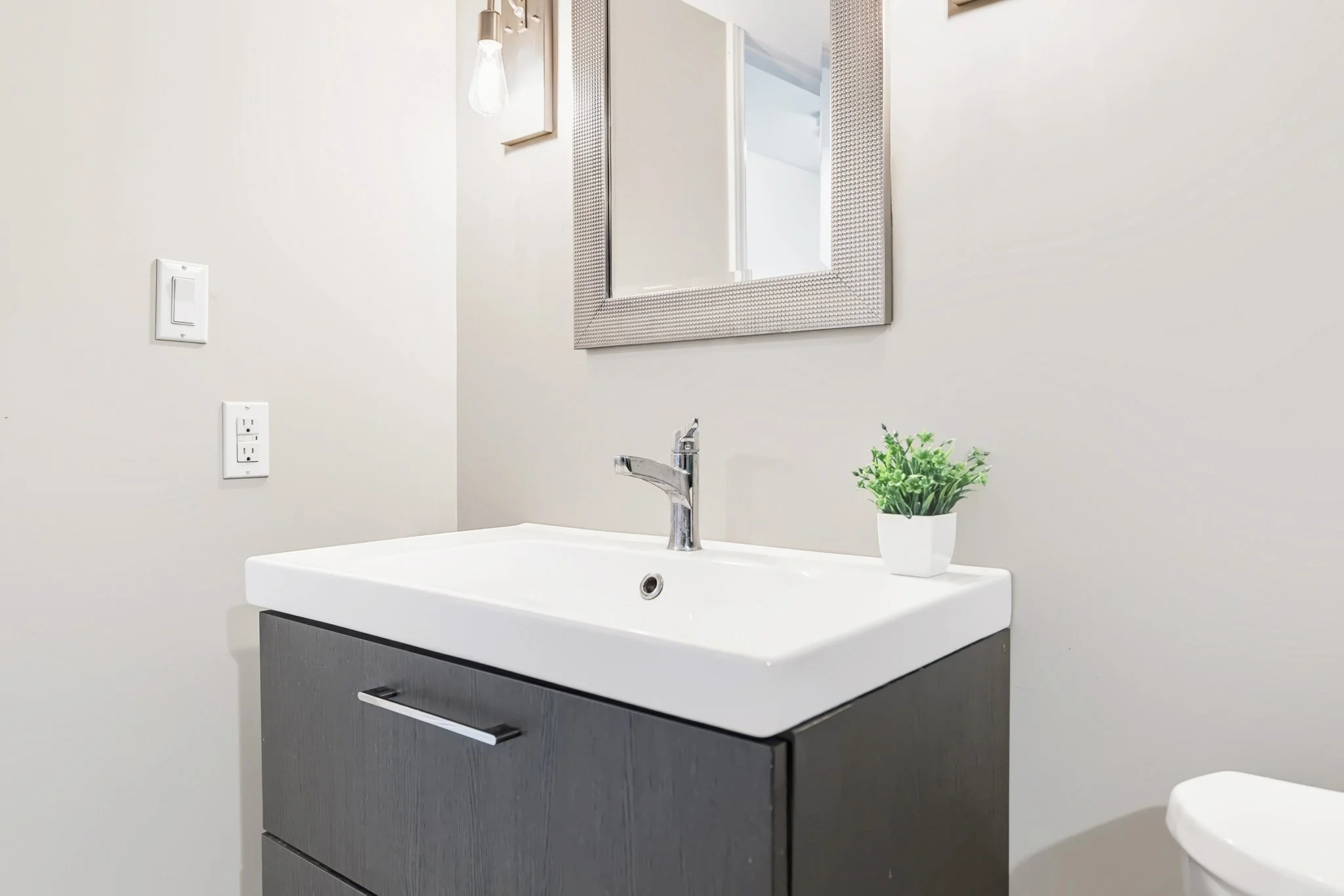 44 Meadowglen_0057.jpg
