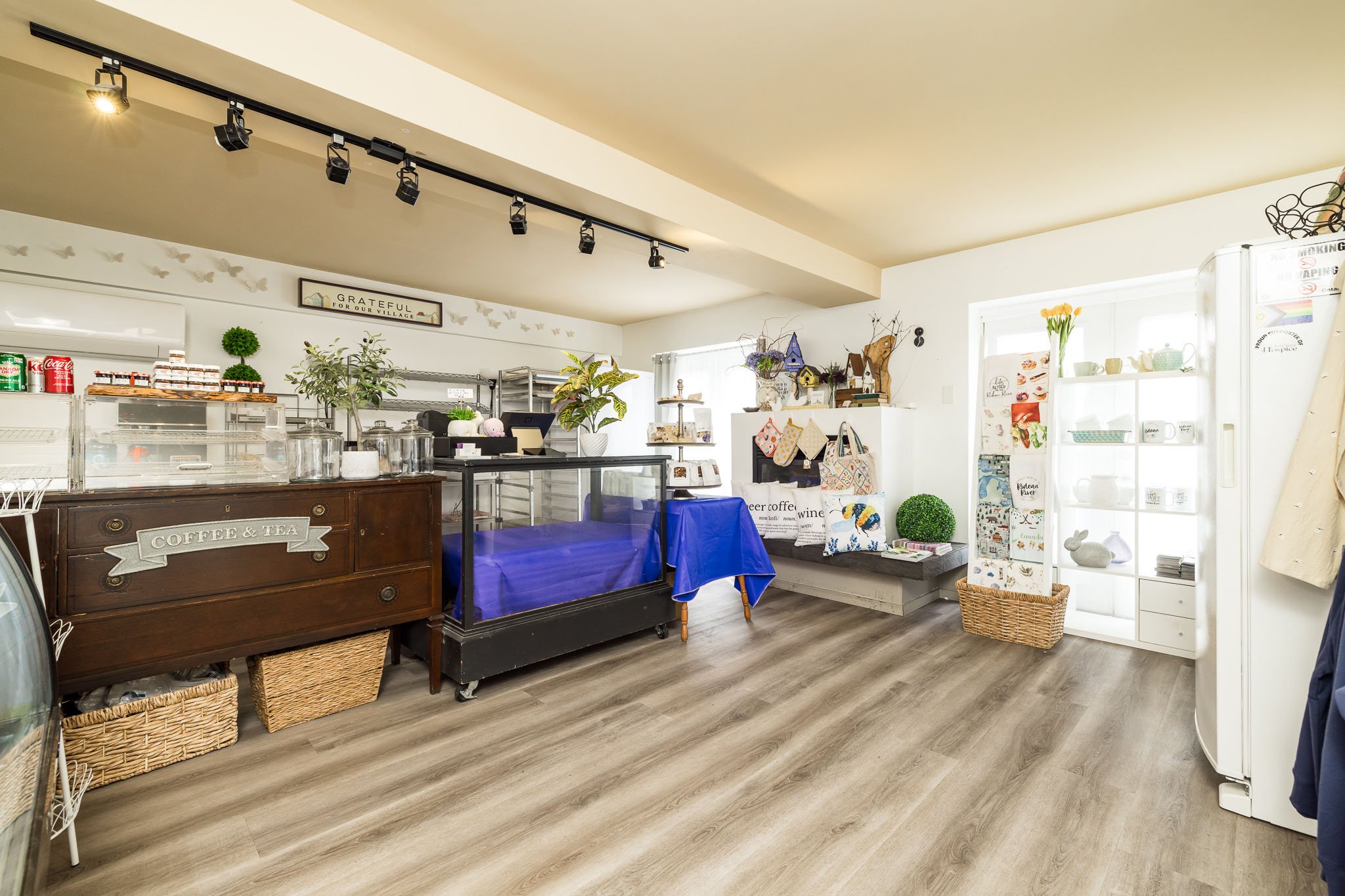 318 Main St W_019.jpg