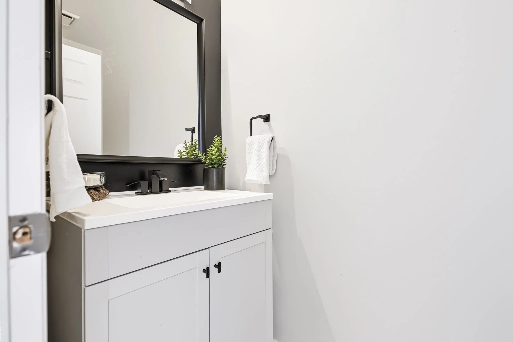 17 Catherwood_0030.jpg