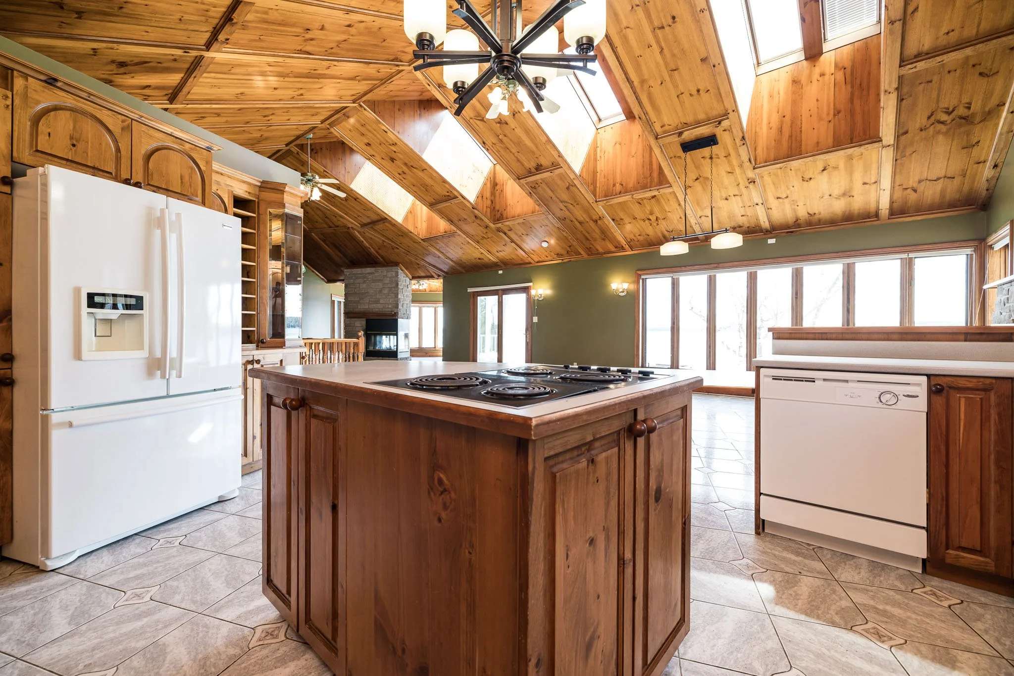 605 Big Rideau_017.jpg