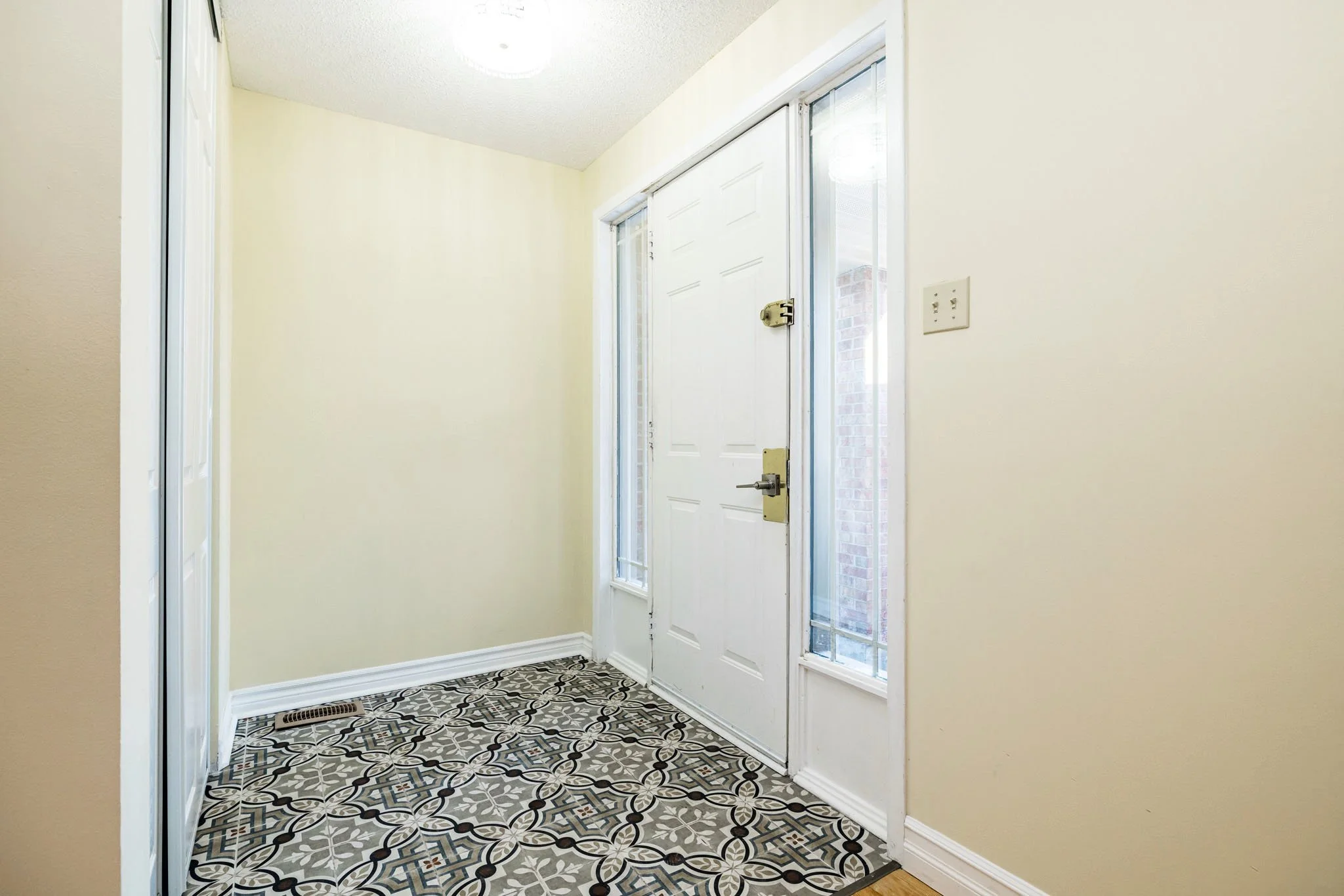 6096 Meadowhill_011.jpg