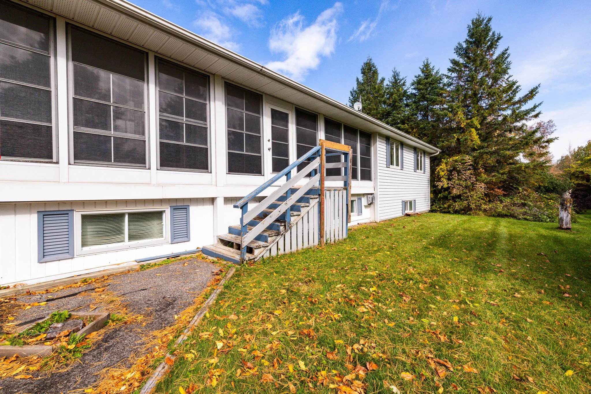 589 River Rd__0014.jpg