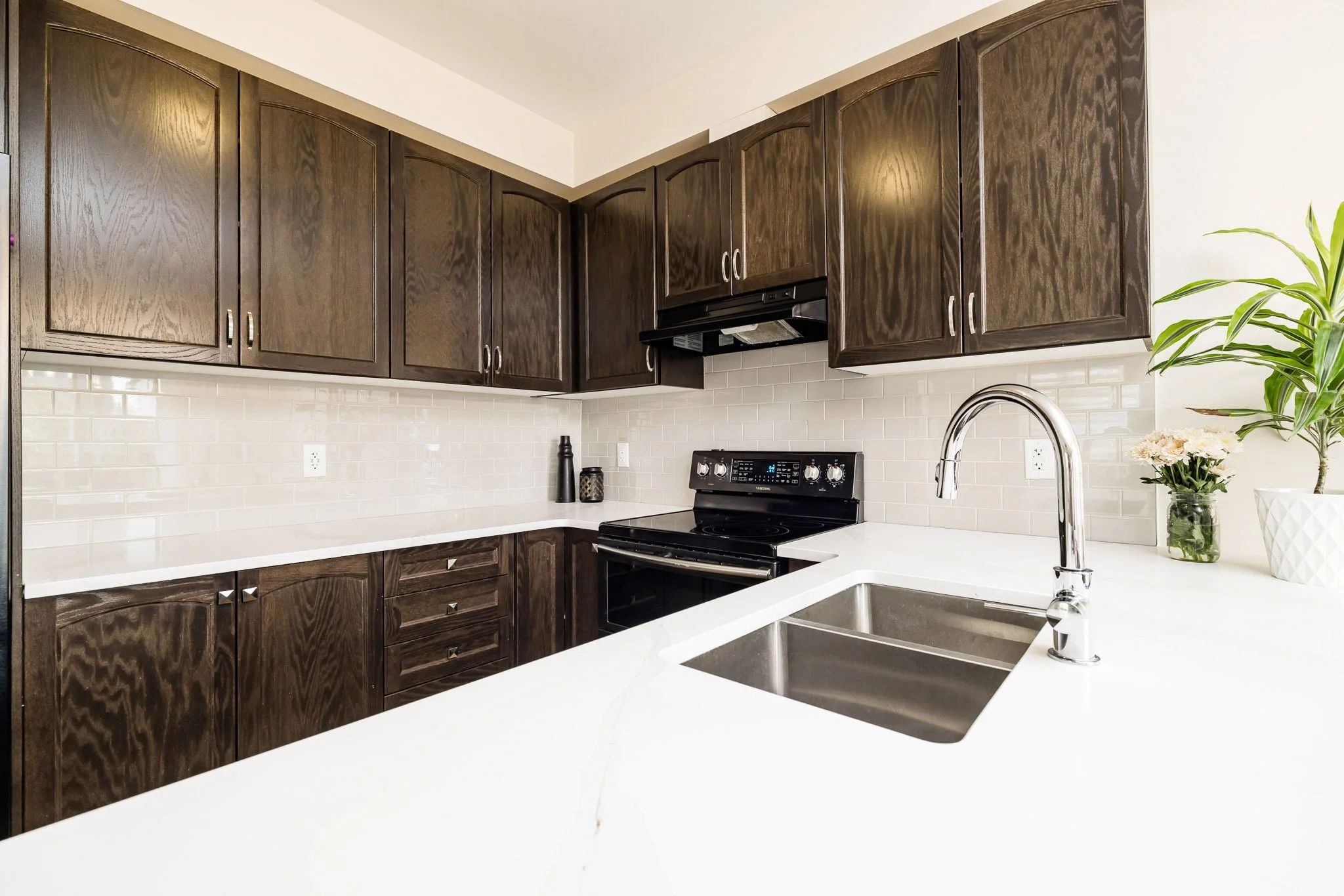 1869 Glencrest_019.jpg