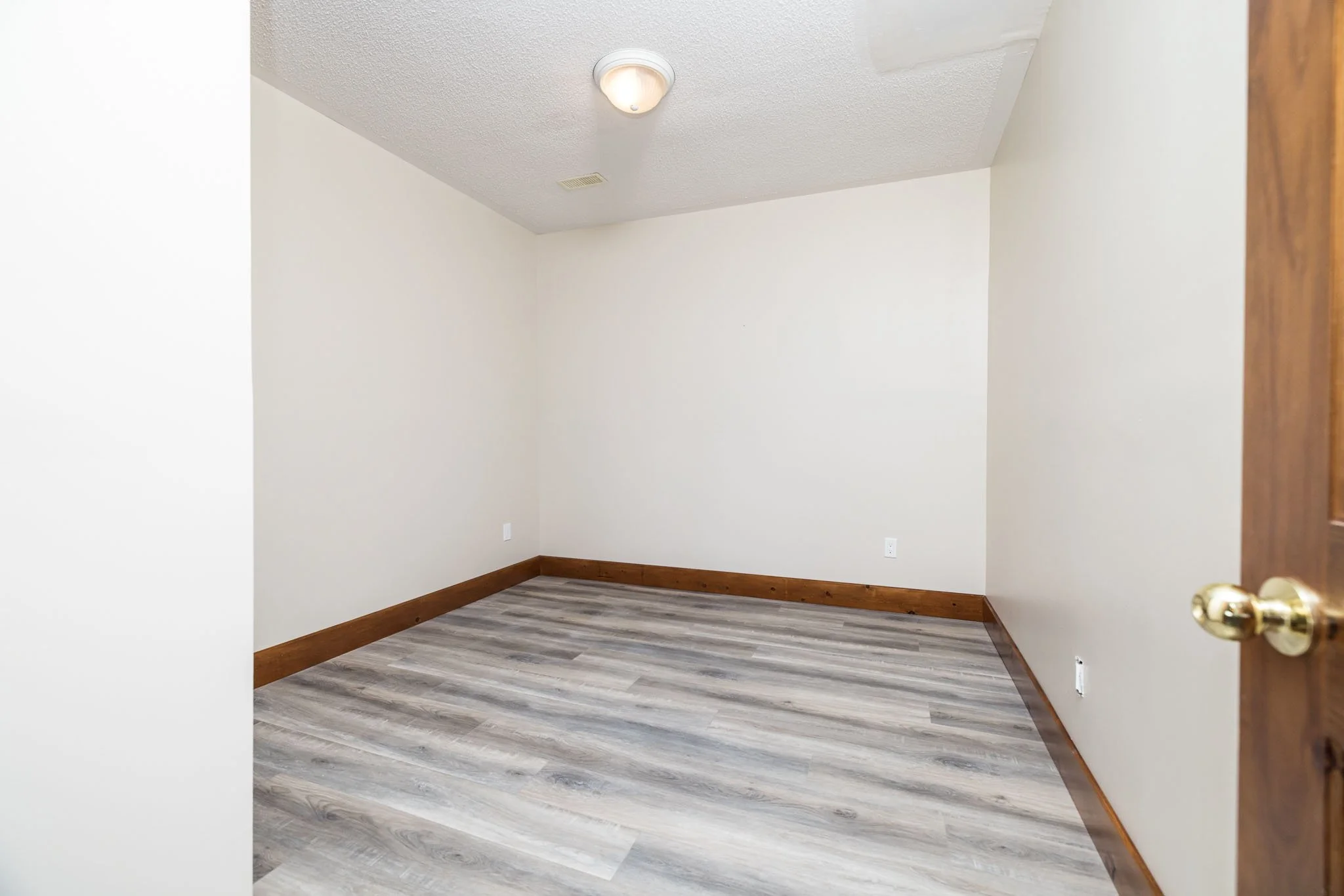 605 Big Rideau_053.jpg