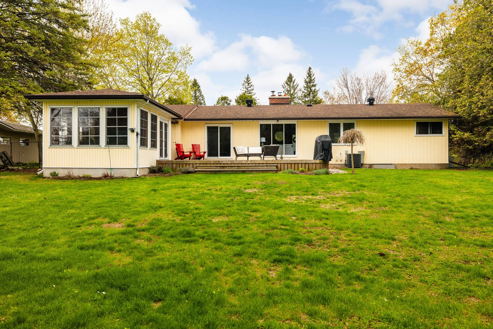 1303 Fairway_ext_020.jpg