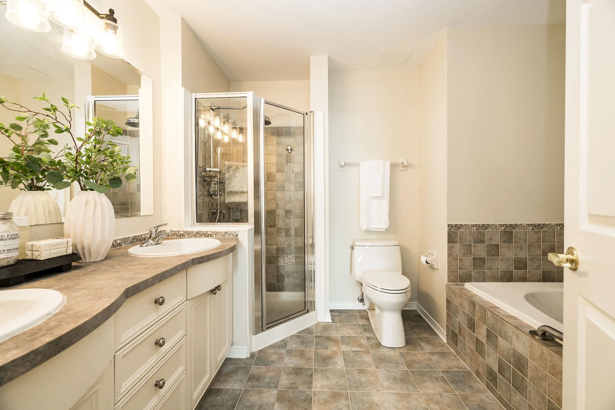 38 Metropole 1002_041.jpg