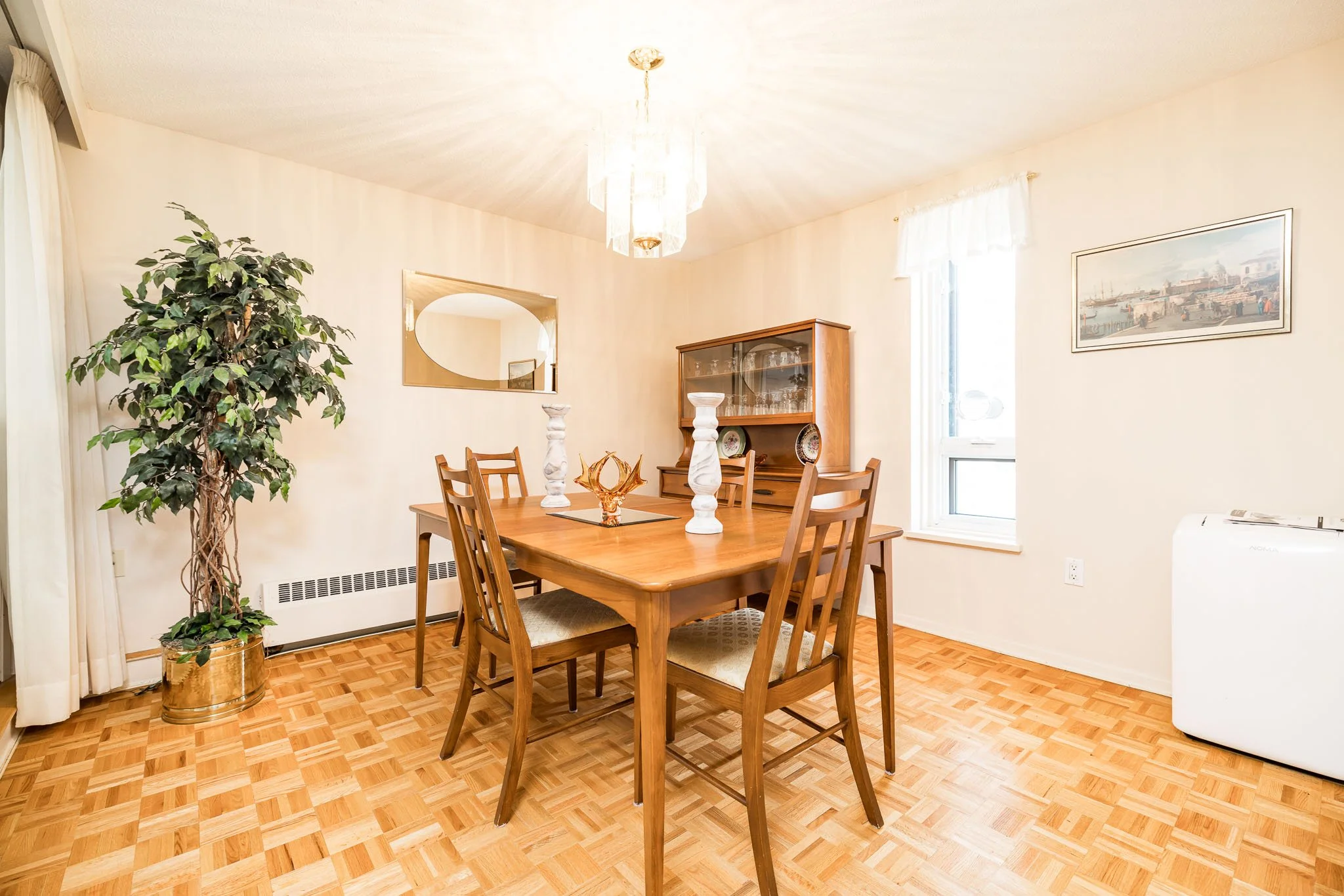 1356 Meadowlands 701_019.jpg