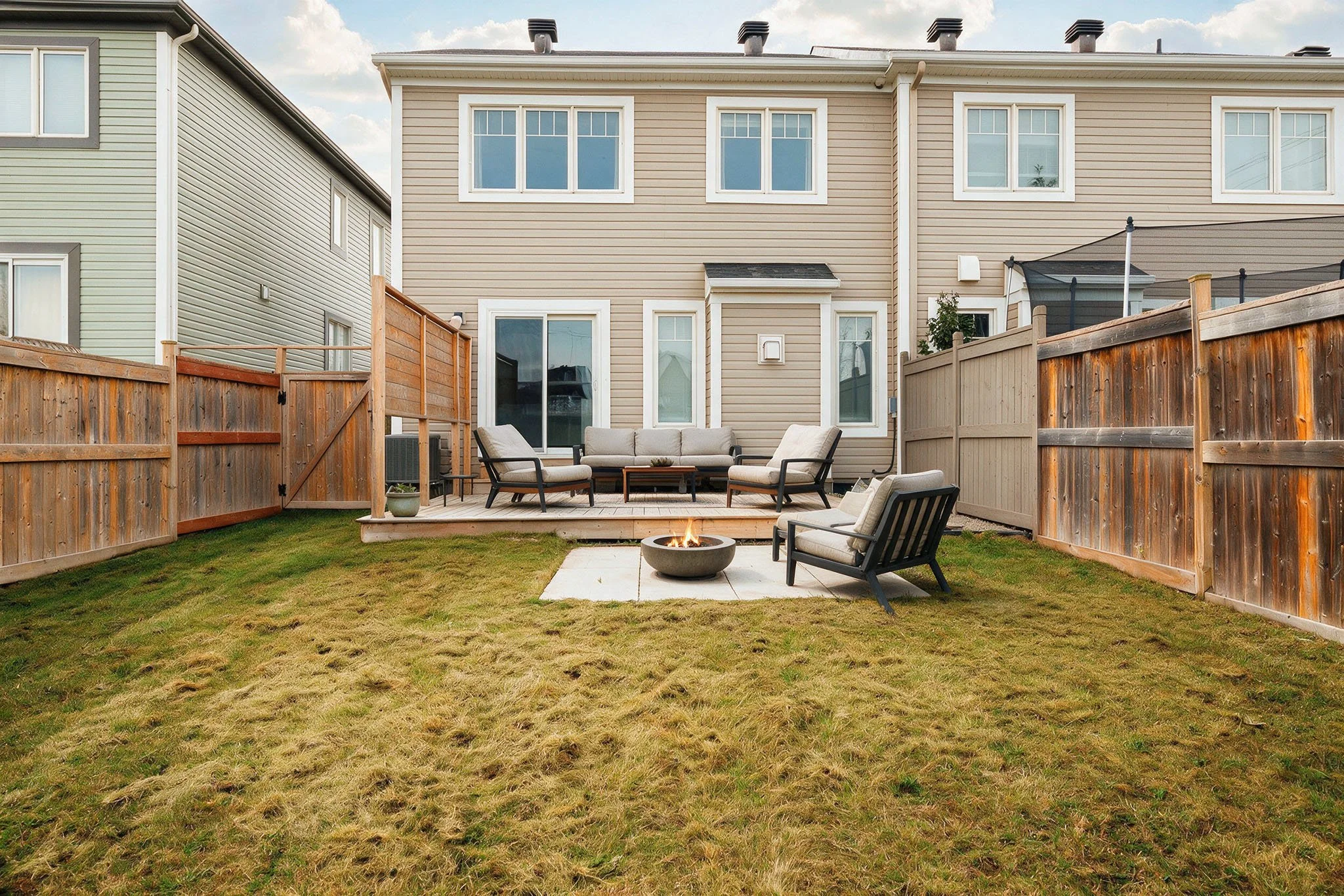106 Santolina_0041staged.jpg