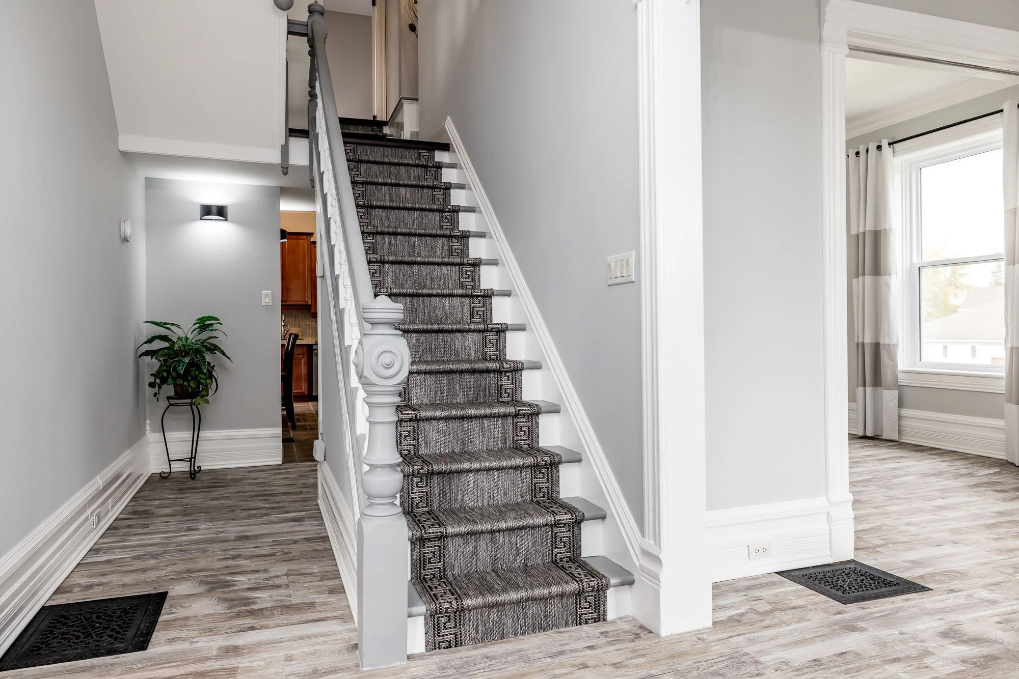 294 Dumbrille__055.jpg