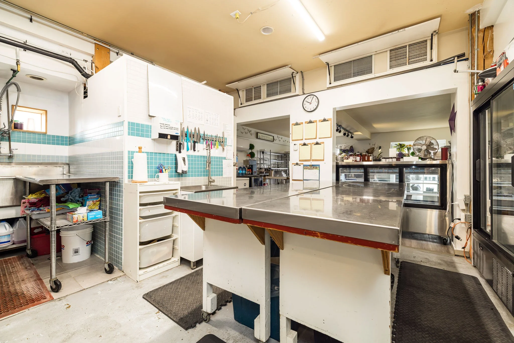 318 Main St W_025.jpg