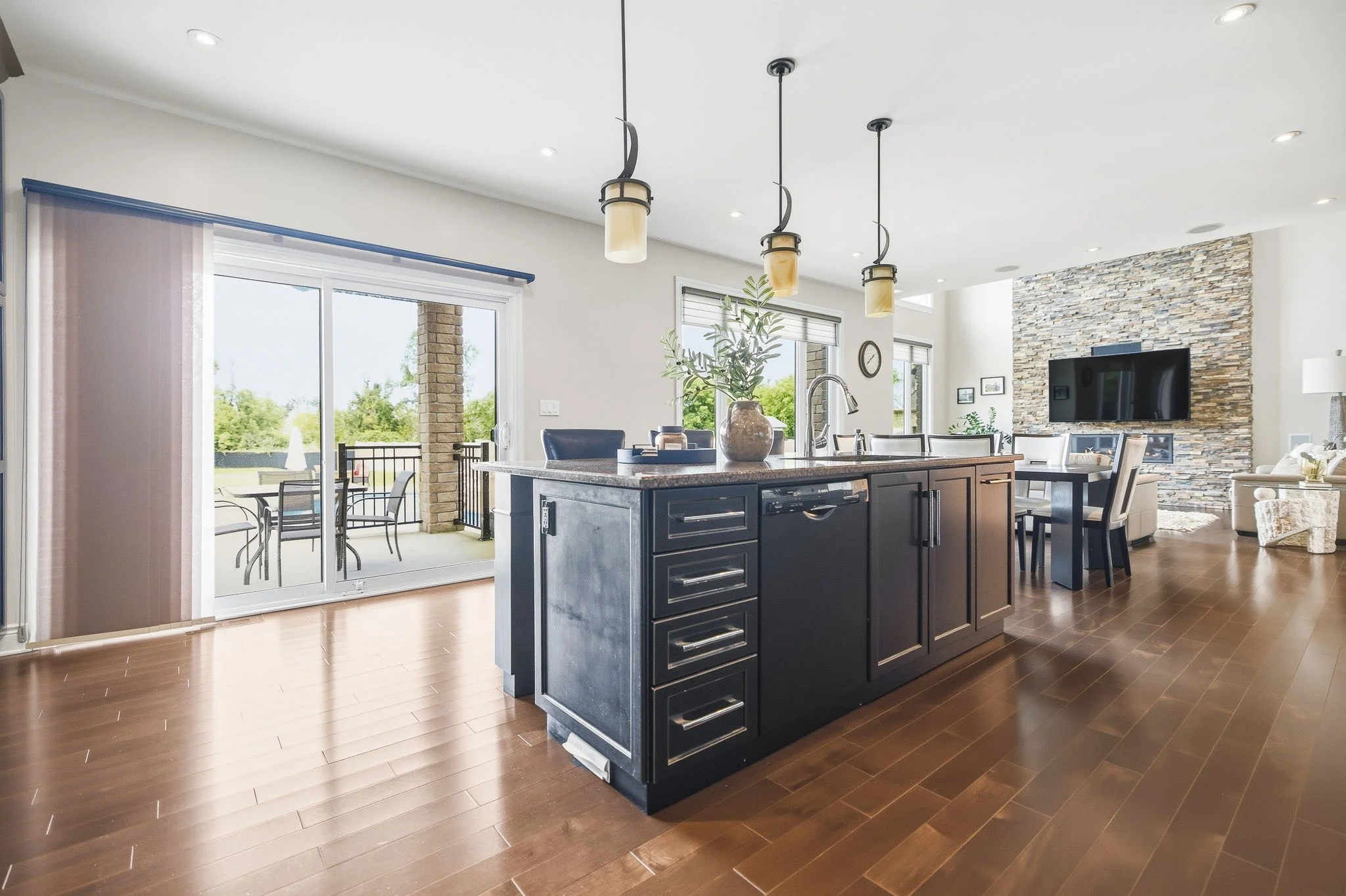 1419 Balmoral DR_0024.jpg