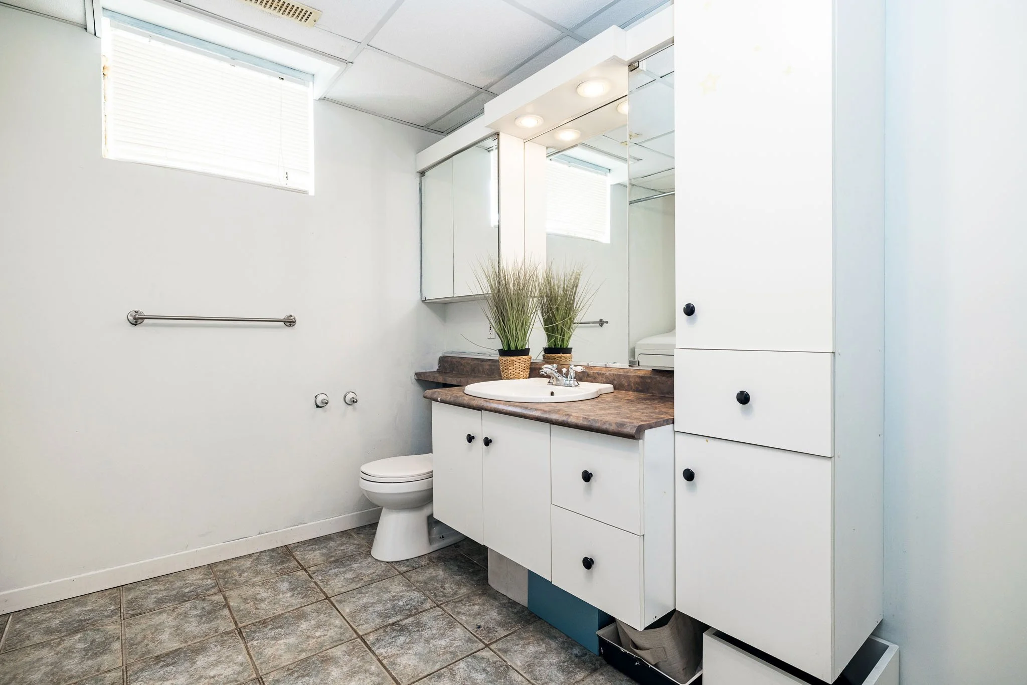 1052 Notre Dame_033.jpg