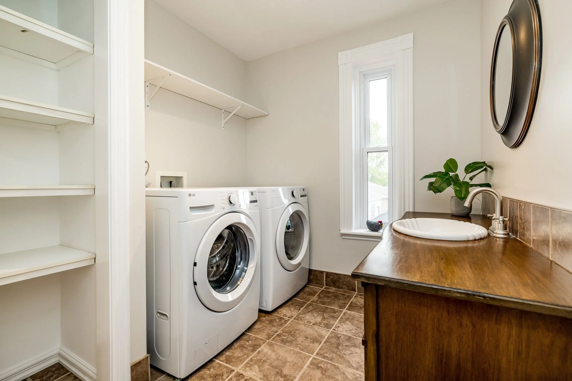 294 Dumbrille__077.jpg