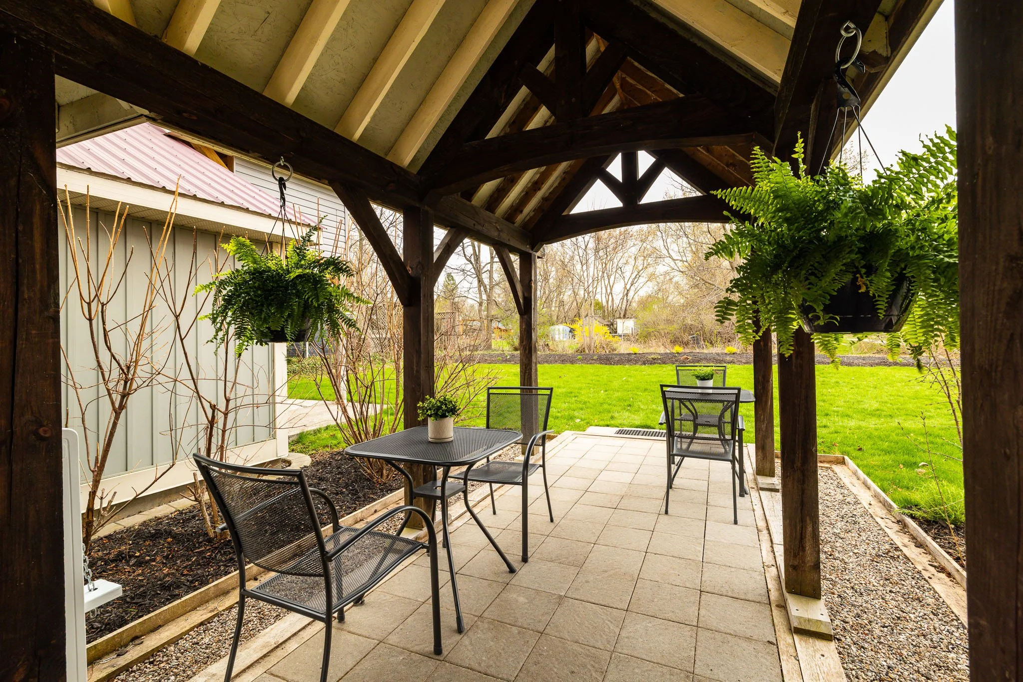 318 Main St W_036.jpg