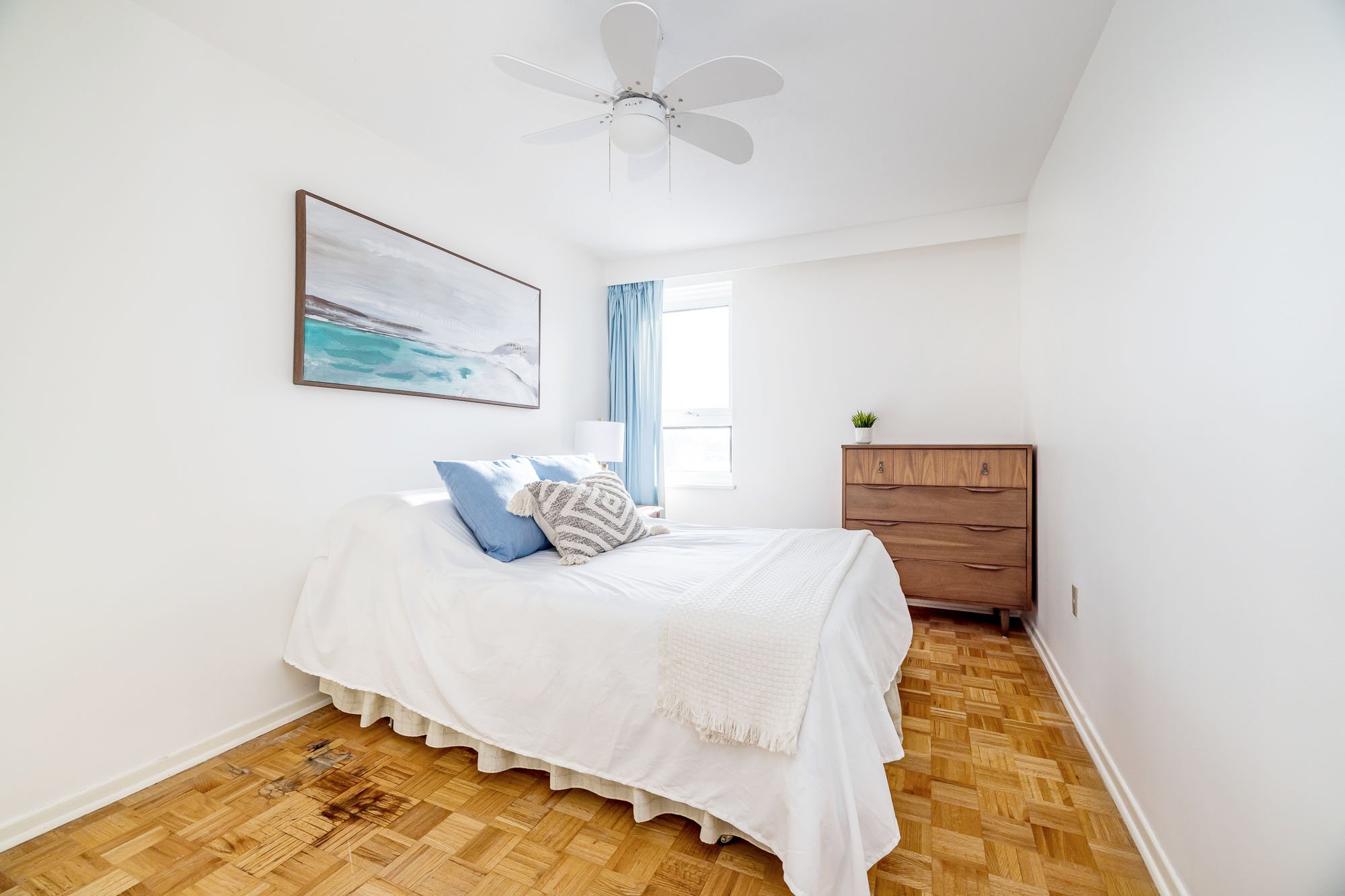 1356 Meadowlands 204_034.jpg