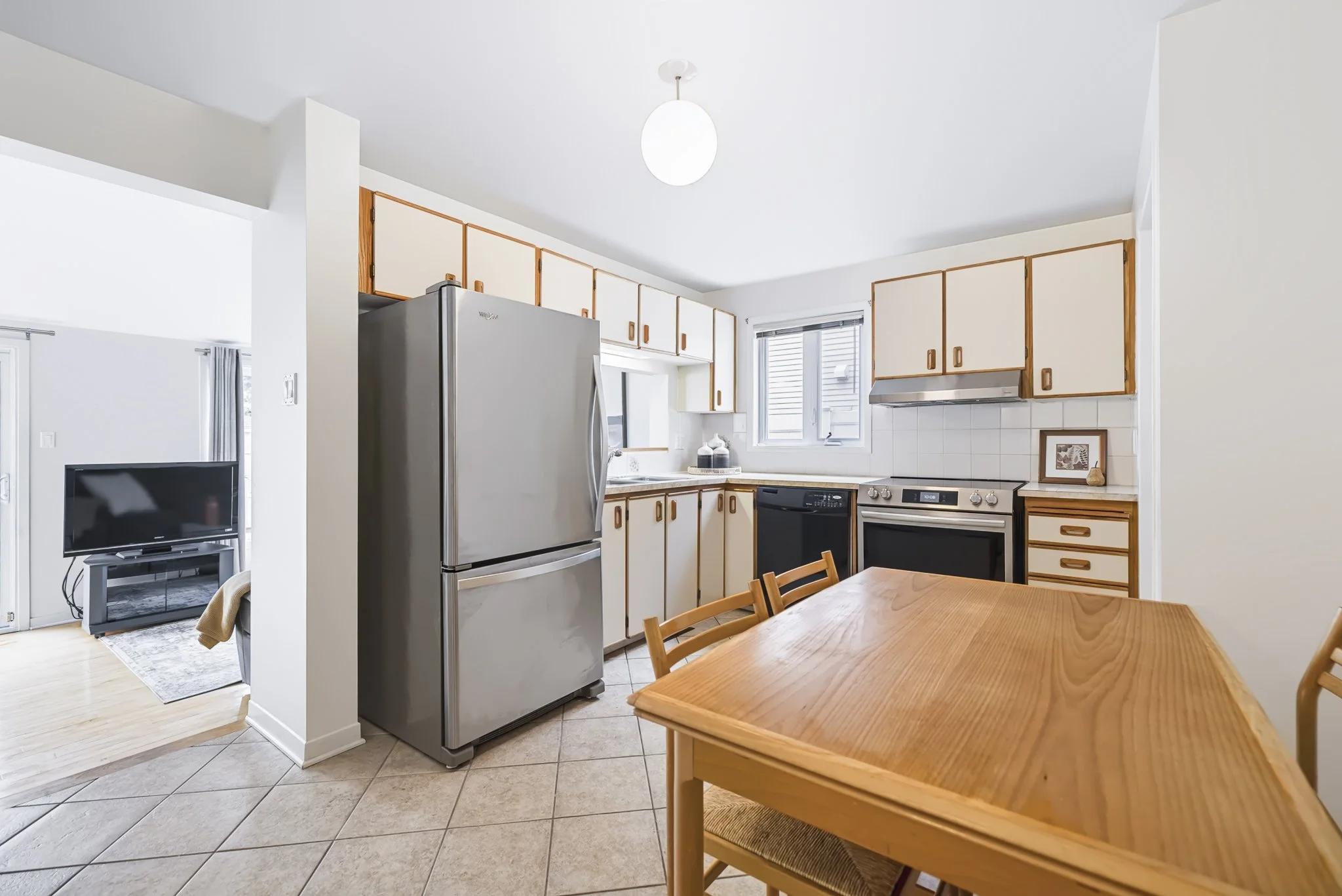 6068 Ridgelea_0023.jpg