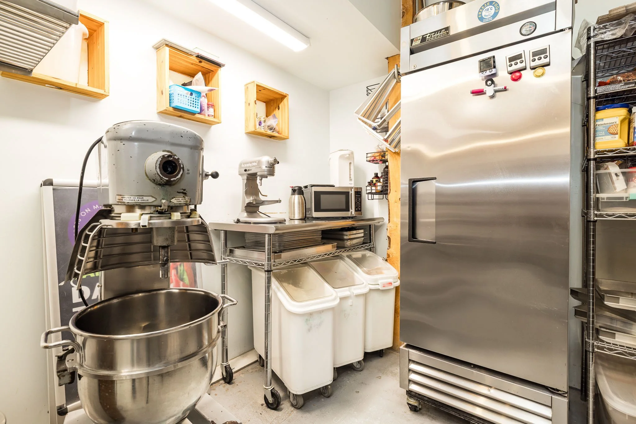 318 Main St W_032.jpg