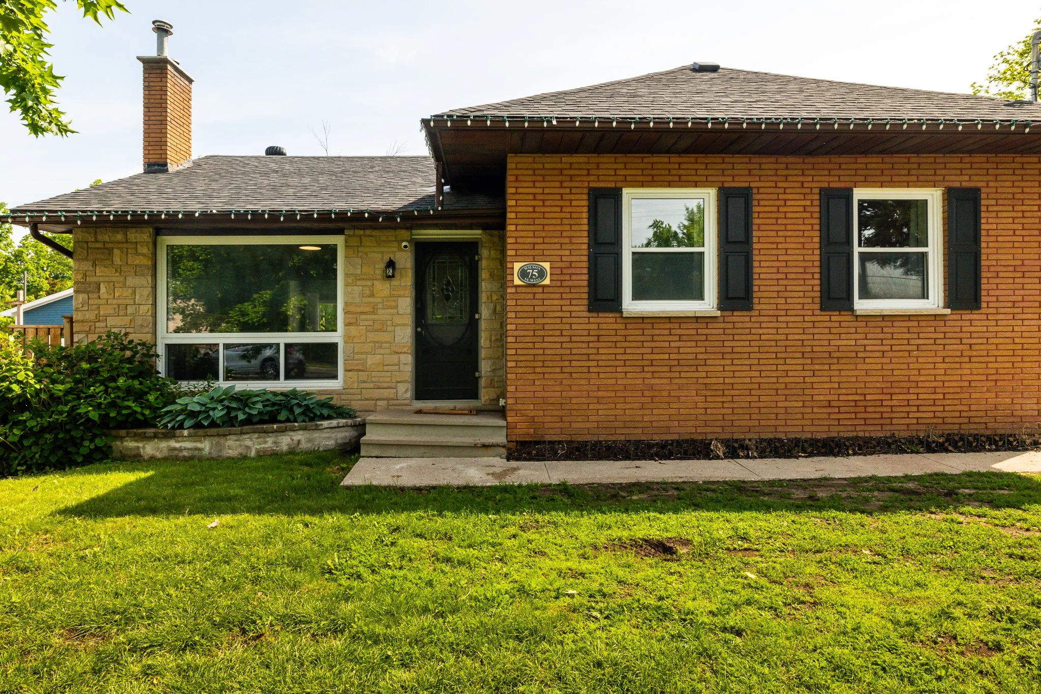 75 Wilson St W_003.jpg